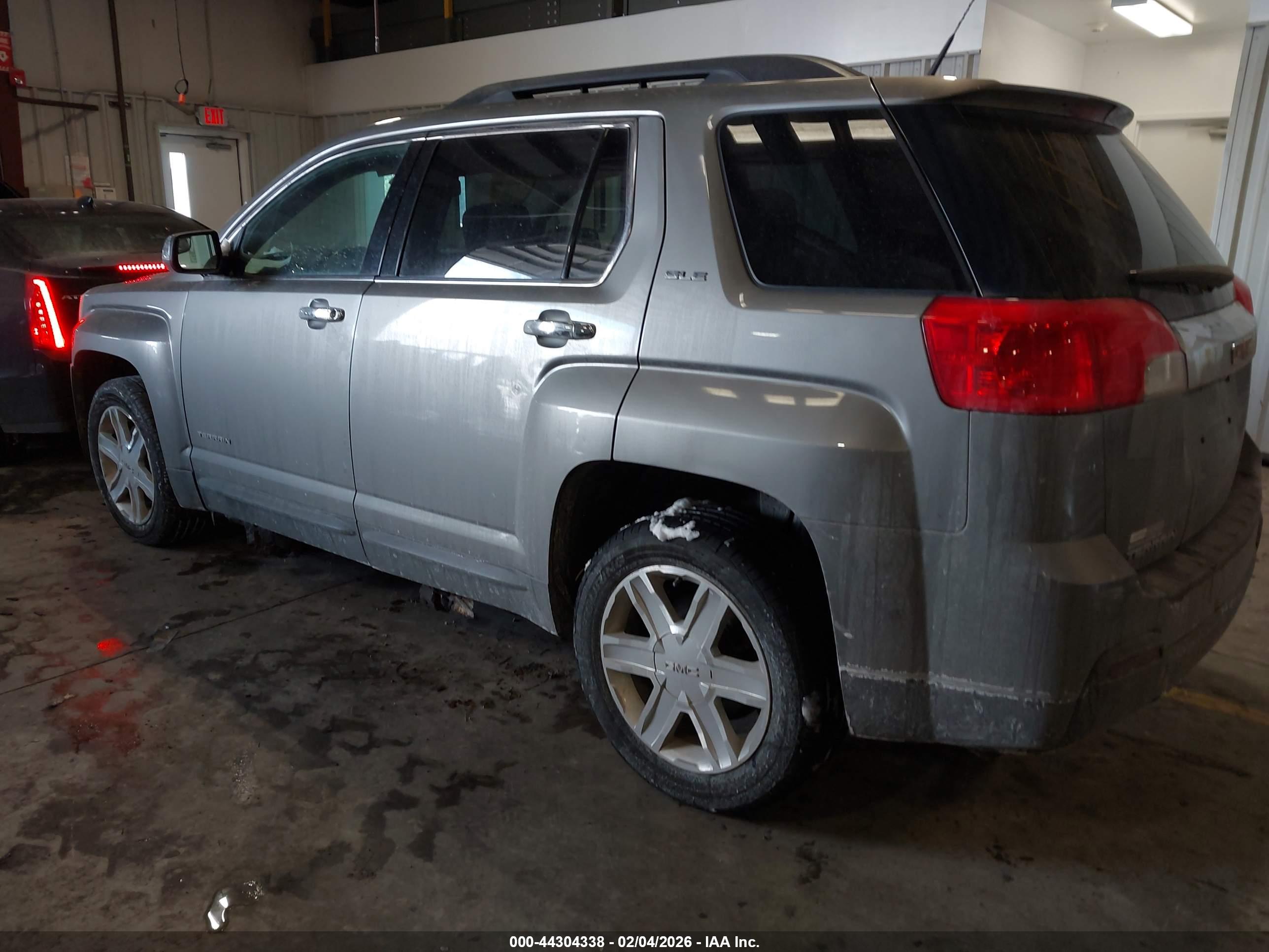 GMC TERRAIN image 3