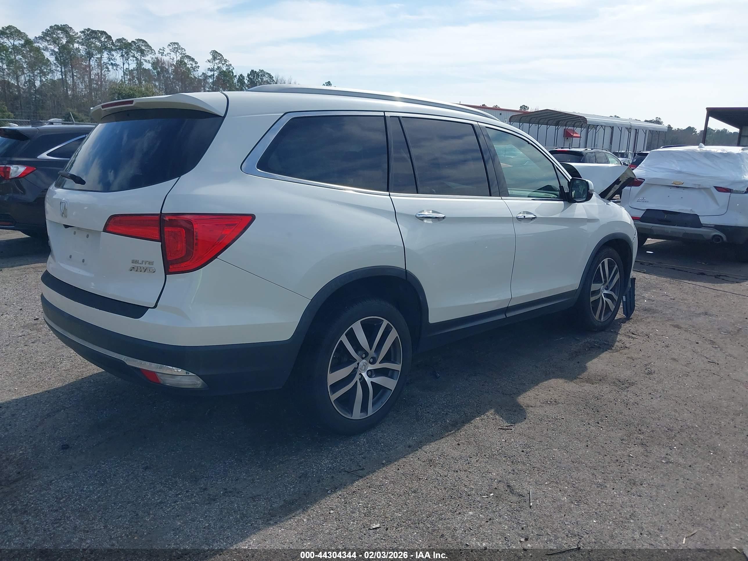 HONDA PILOT image 4