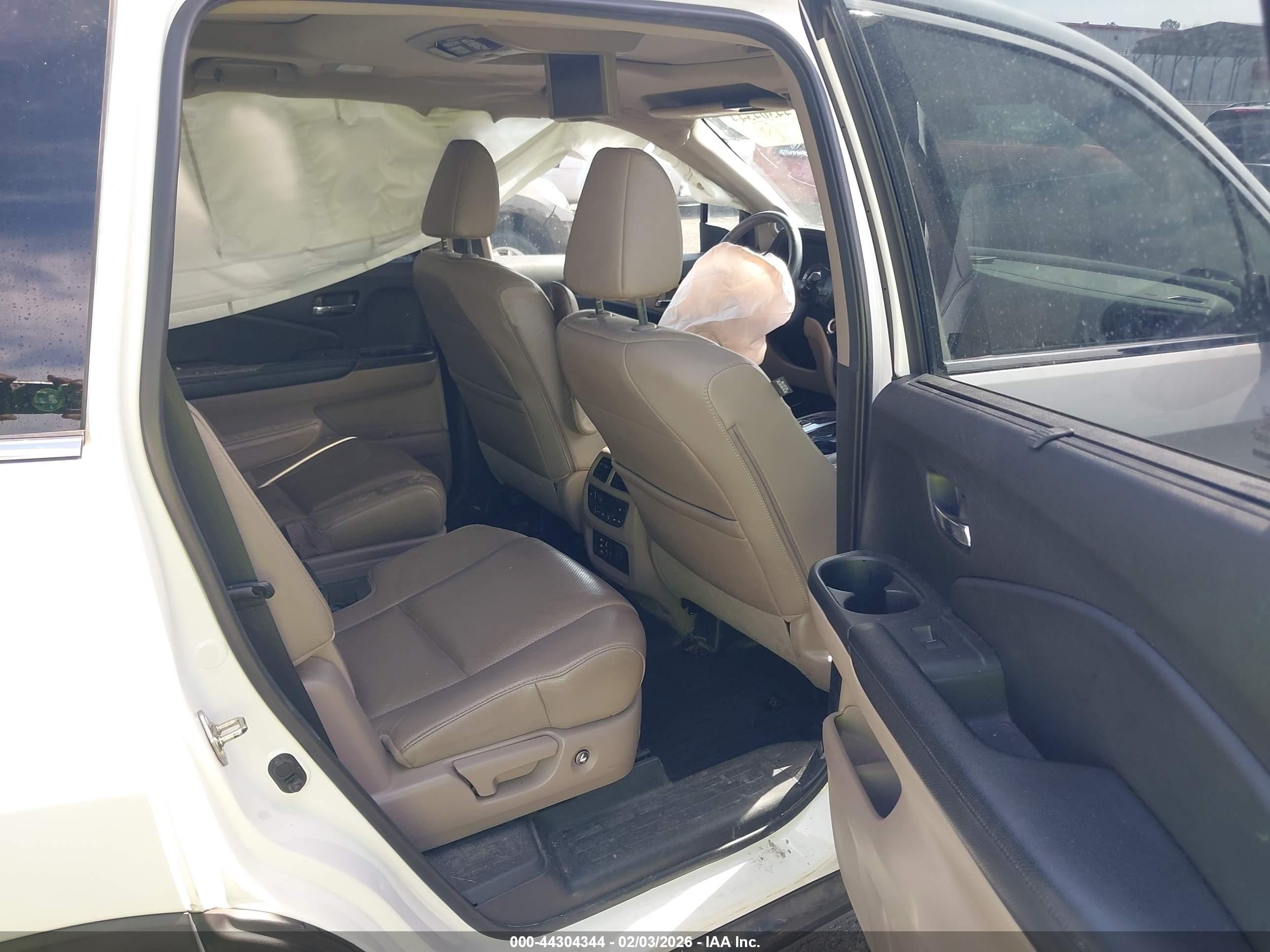 HONDA PILOT image 8