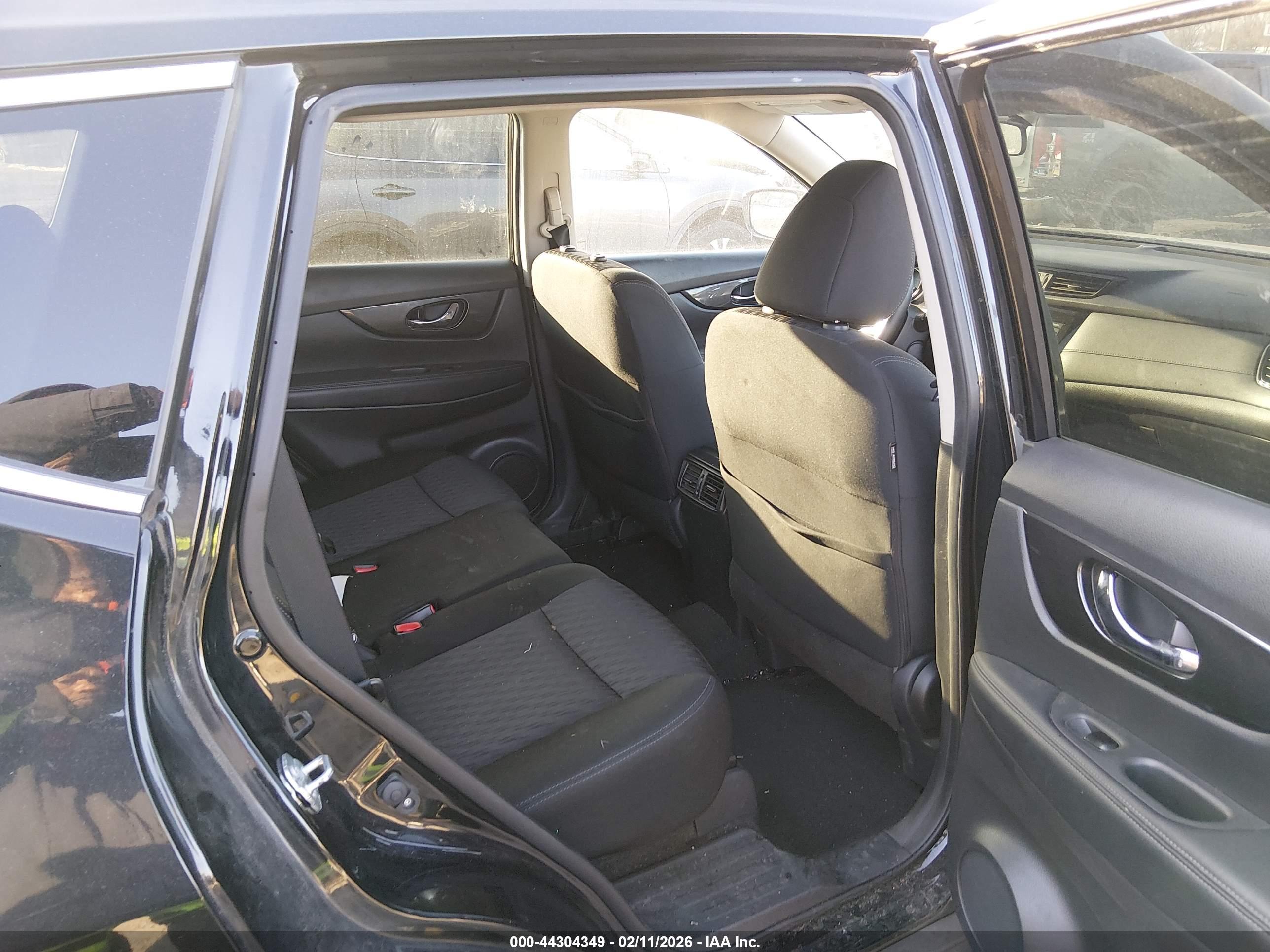 NISSAN ROGUE image 8