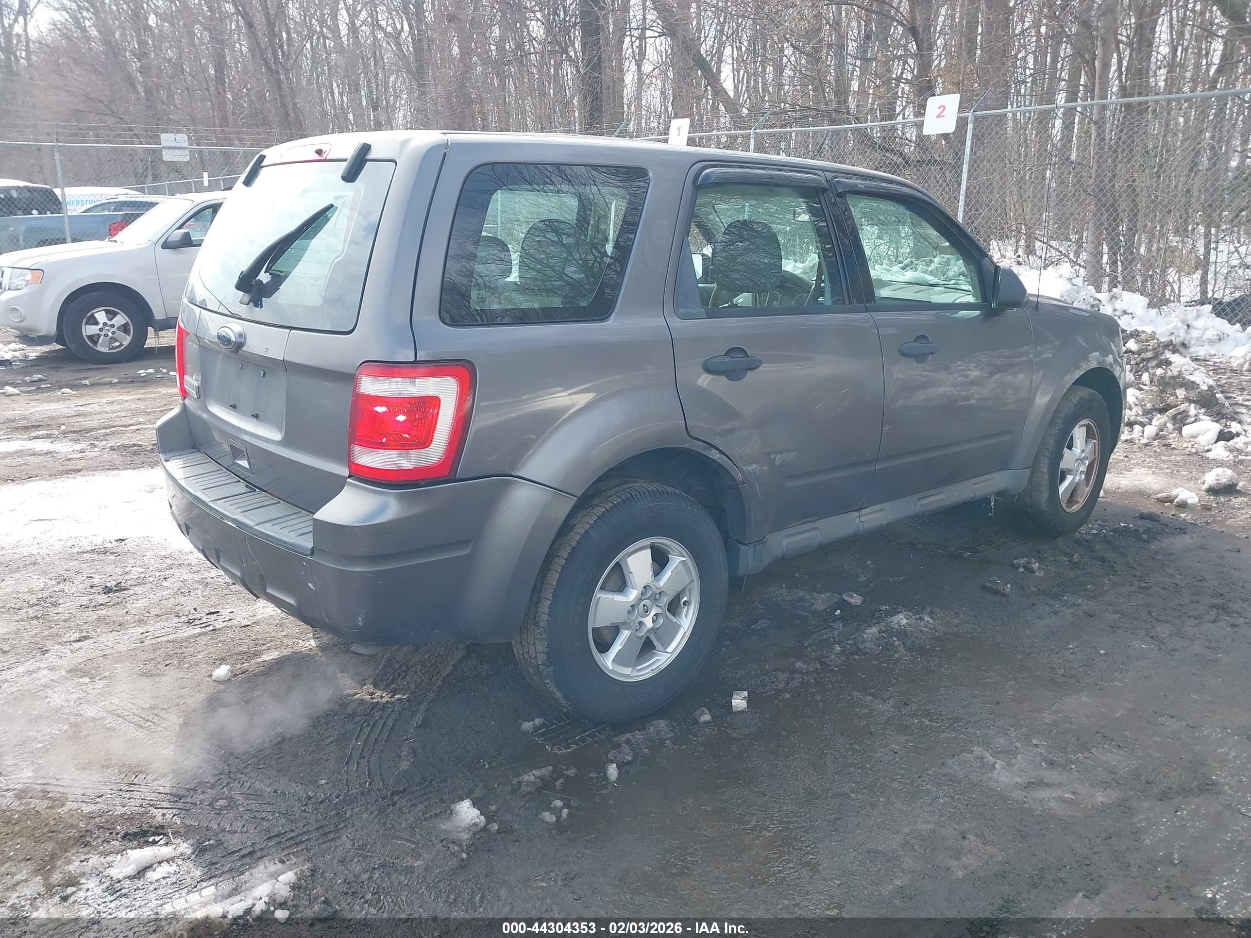 FORD ESCAPE image 4