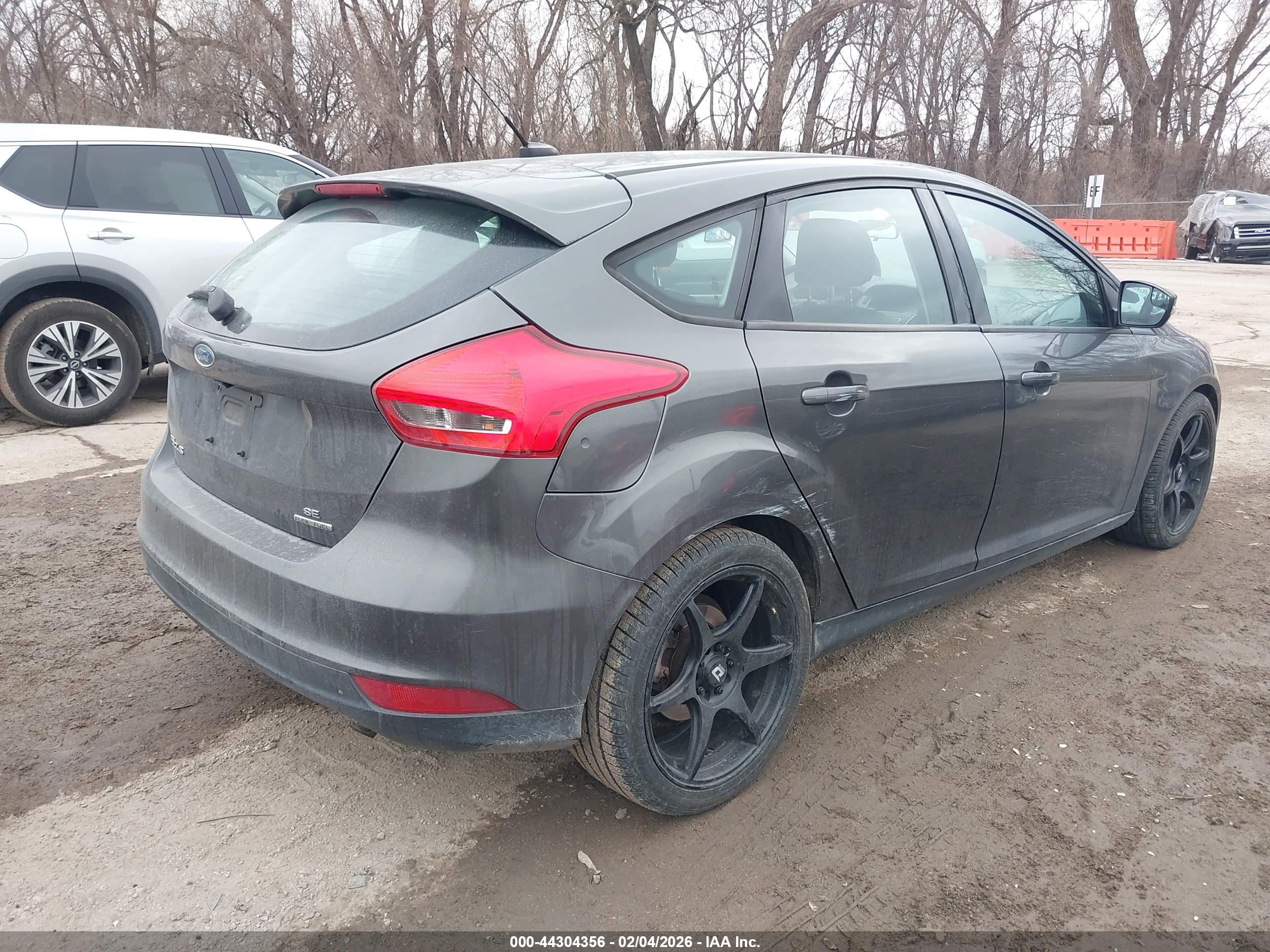 FORD FOCUS image 4