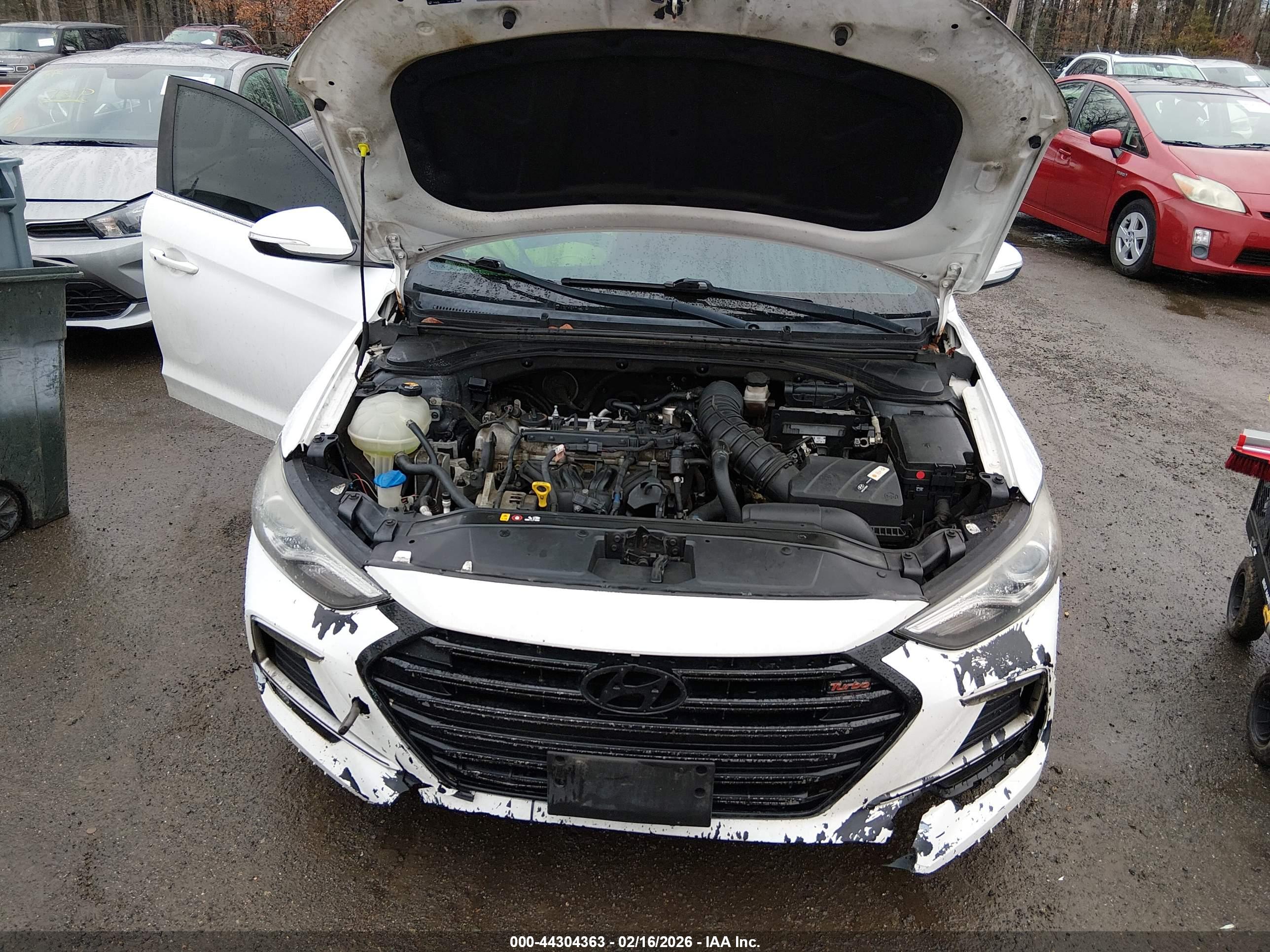 HYUNDAI ELANTRA image 10