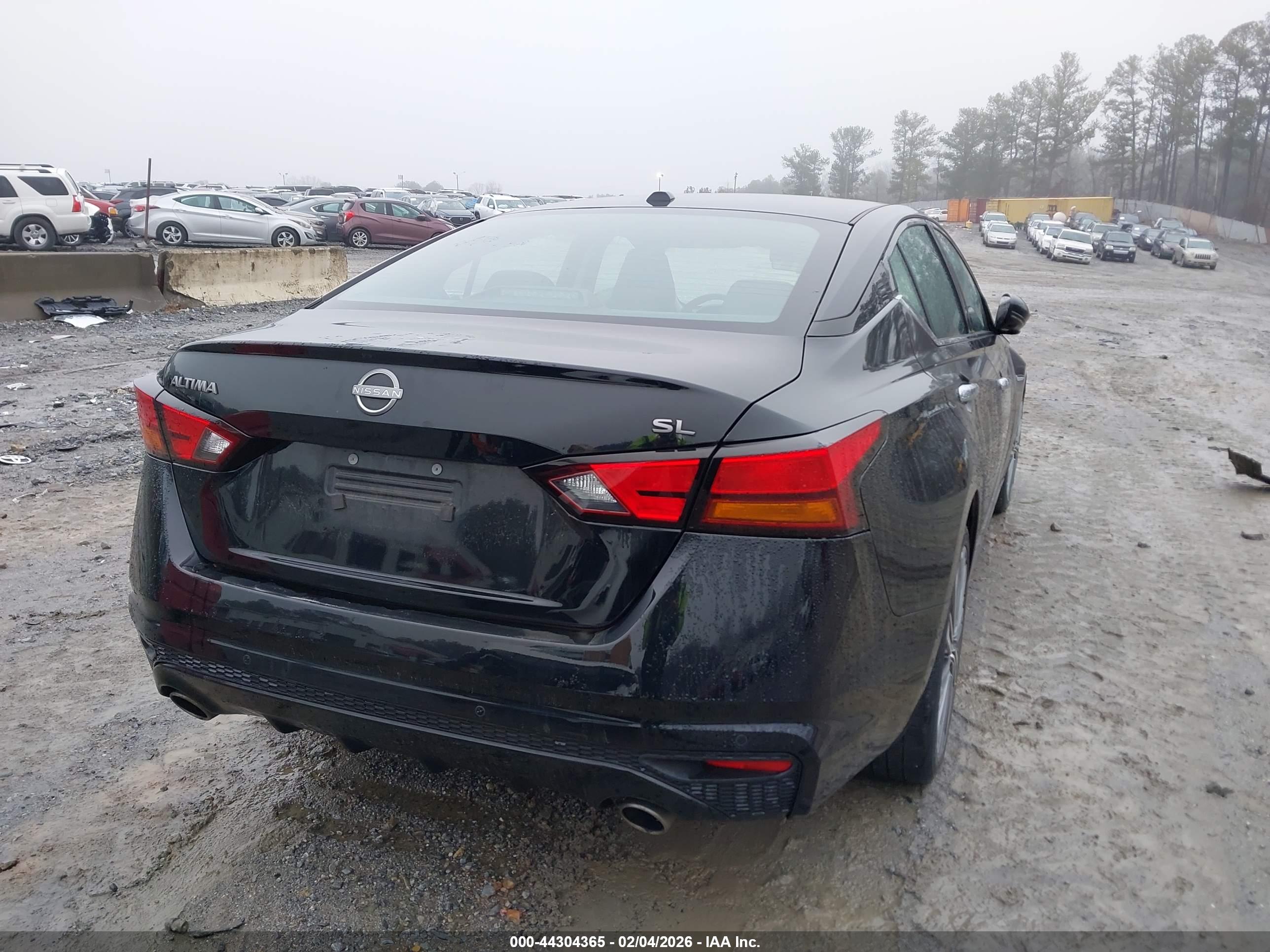 NISSAN ALTIMA image 4