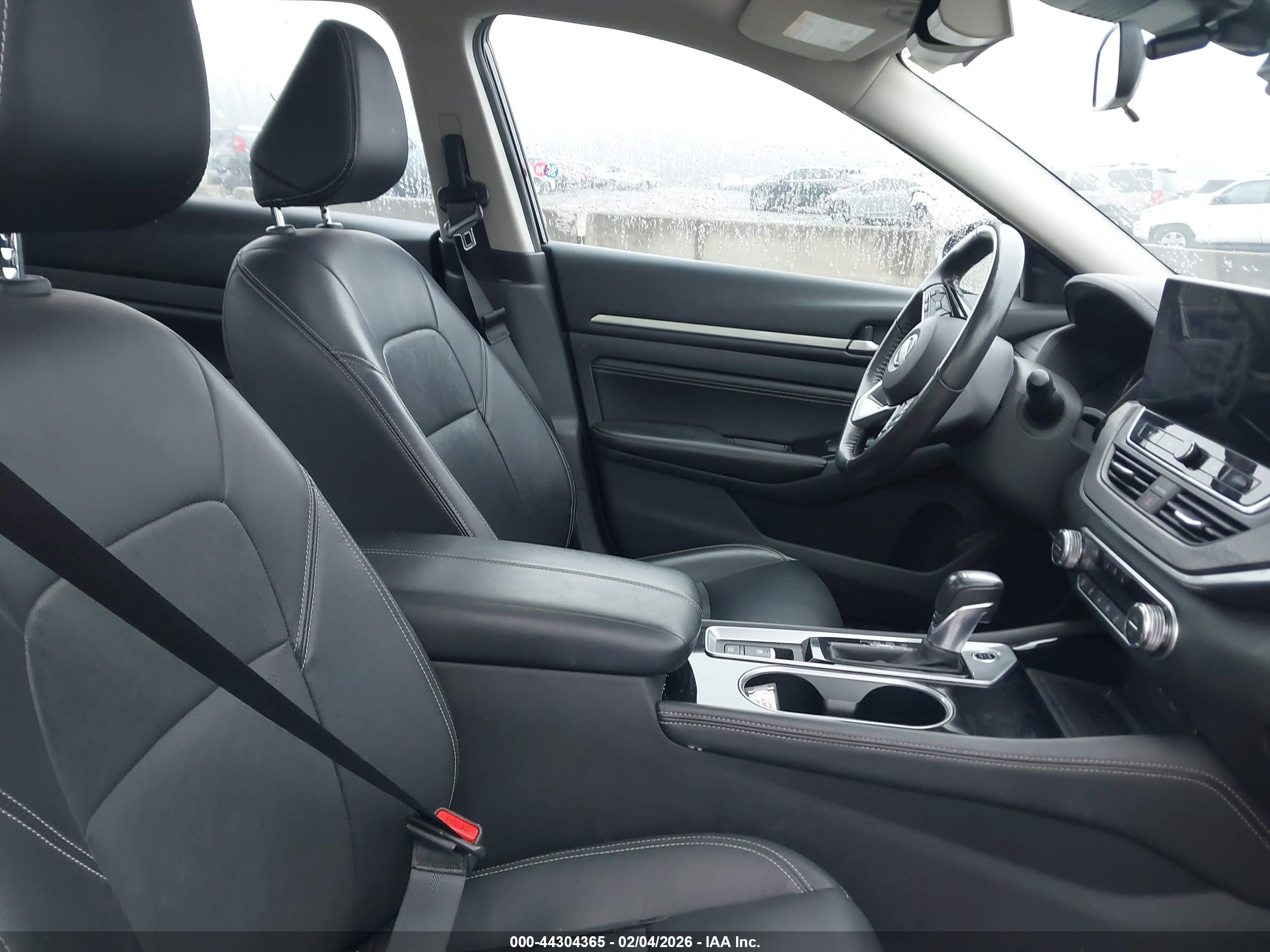 NISSAN ALTIMA image 5