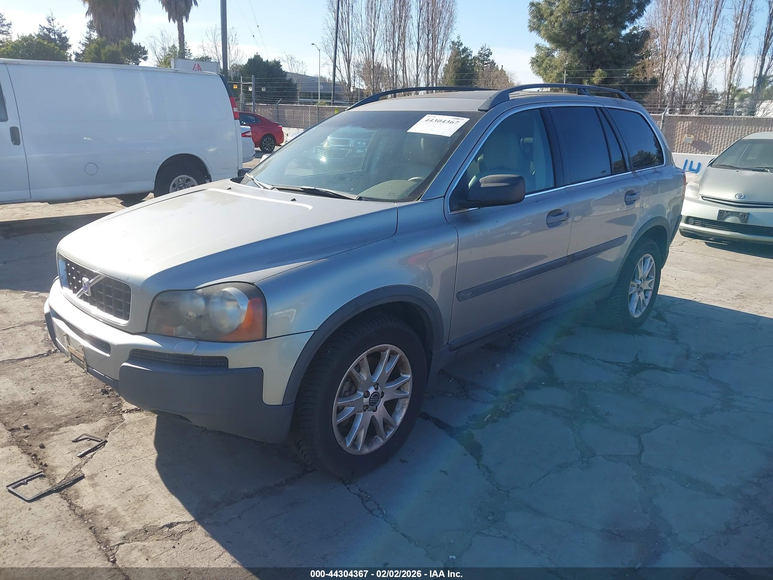 VOLVO XC90 image 2