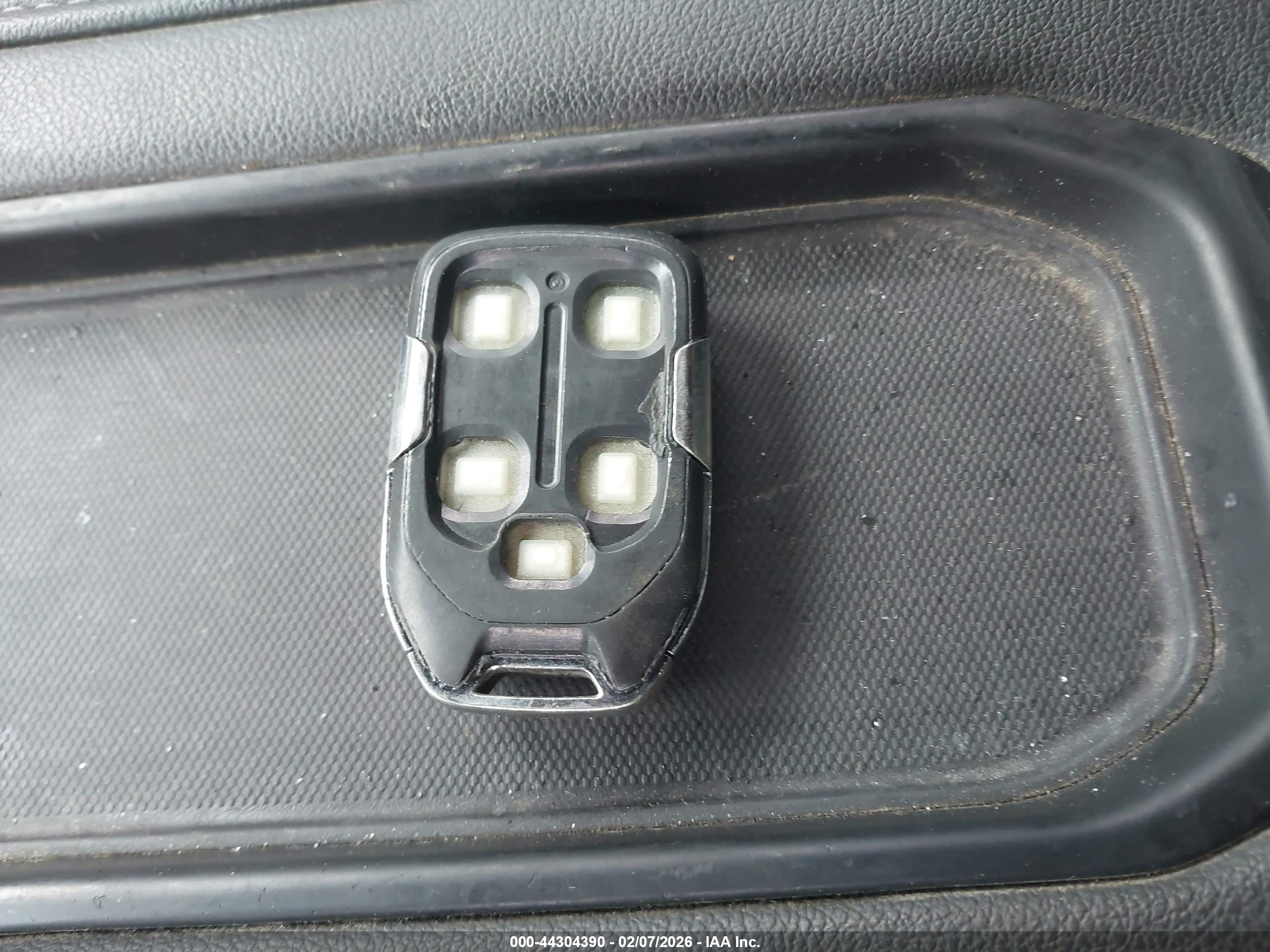 CHEVROLET SILVERADO image 11