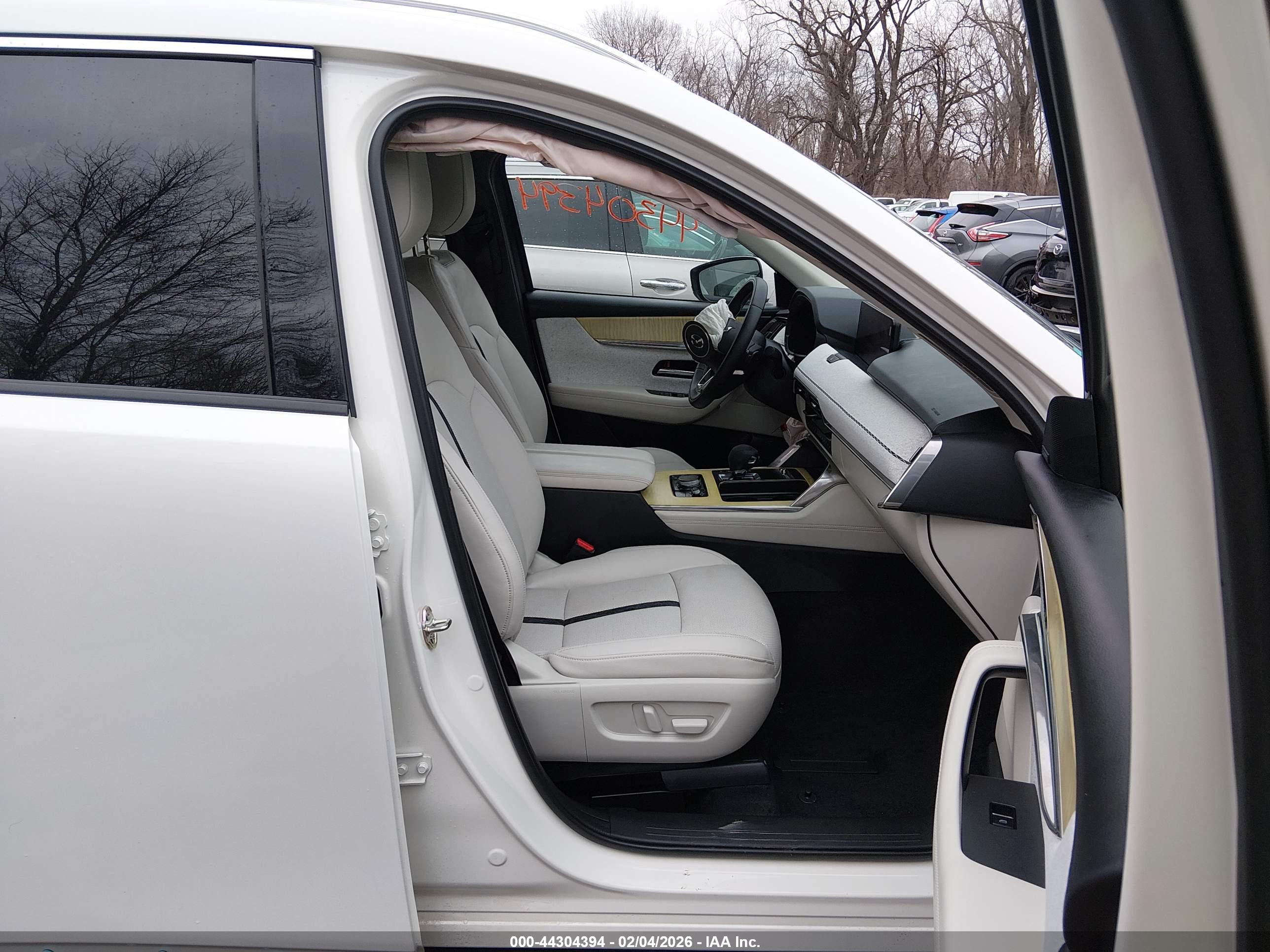 MAZDA CX-90 image 5