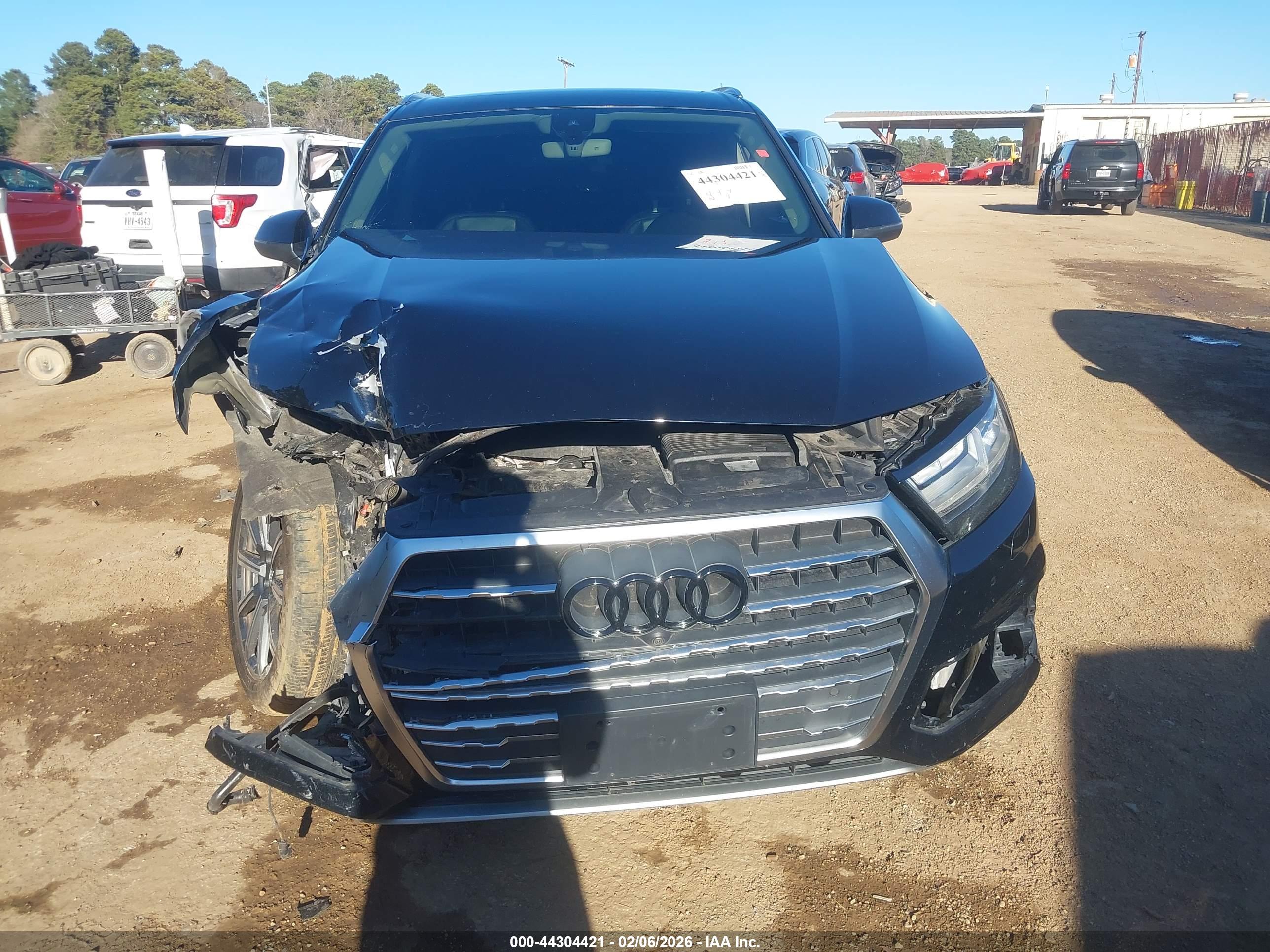 AUDI Q7 image 6