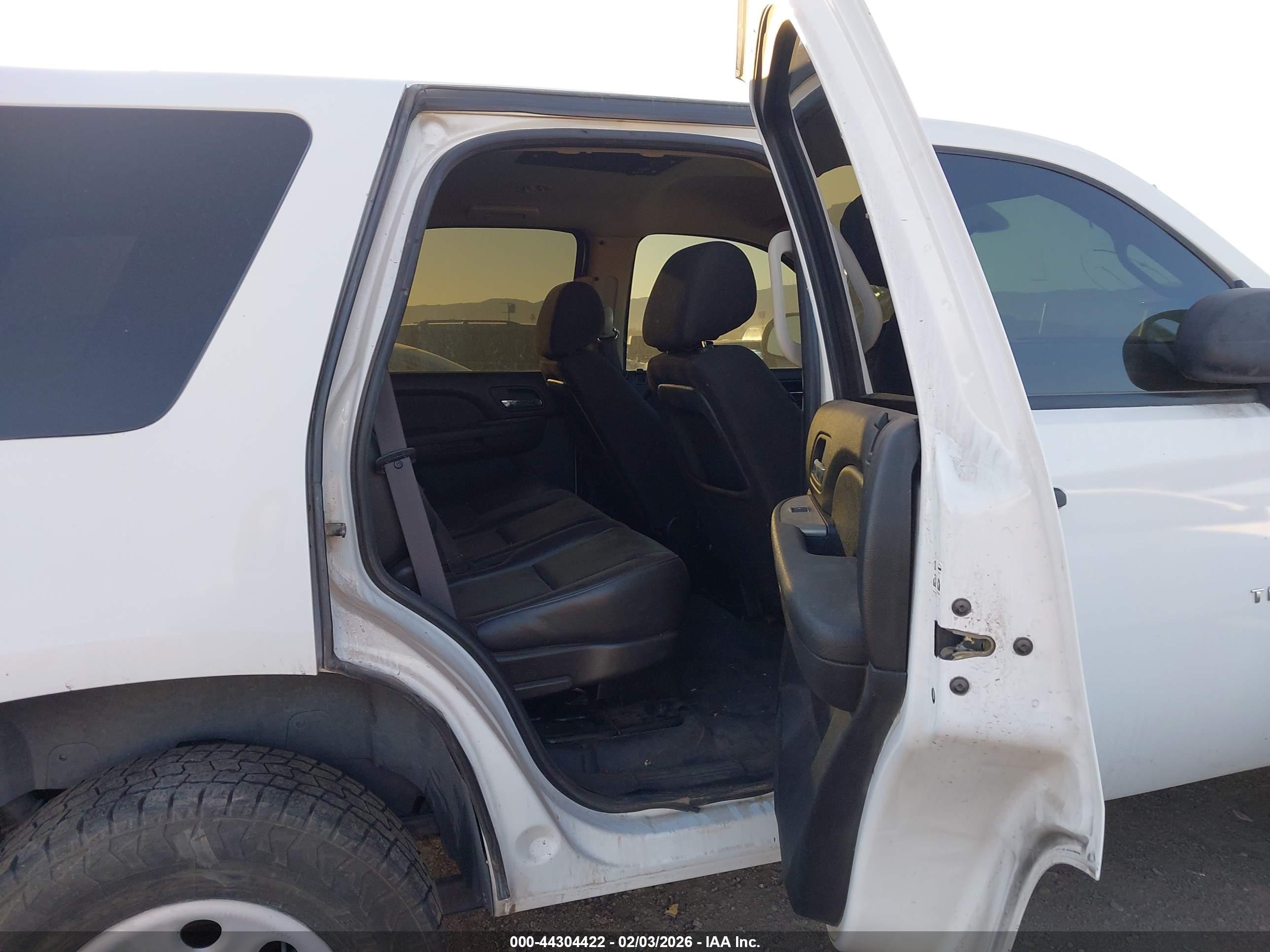 CHEVROLET TAHOE image 8