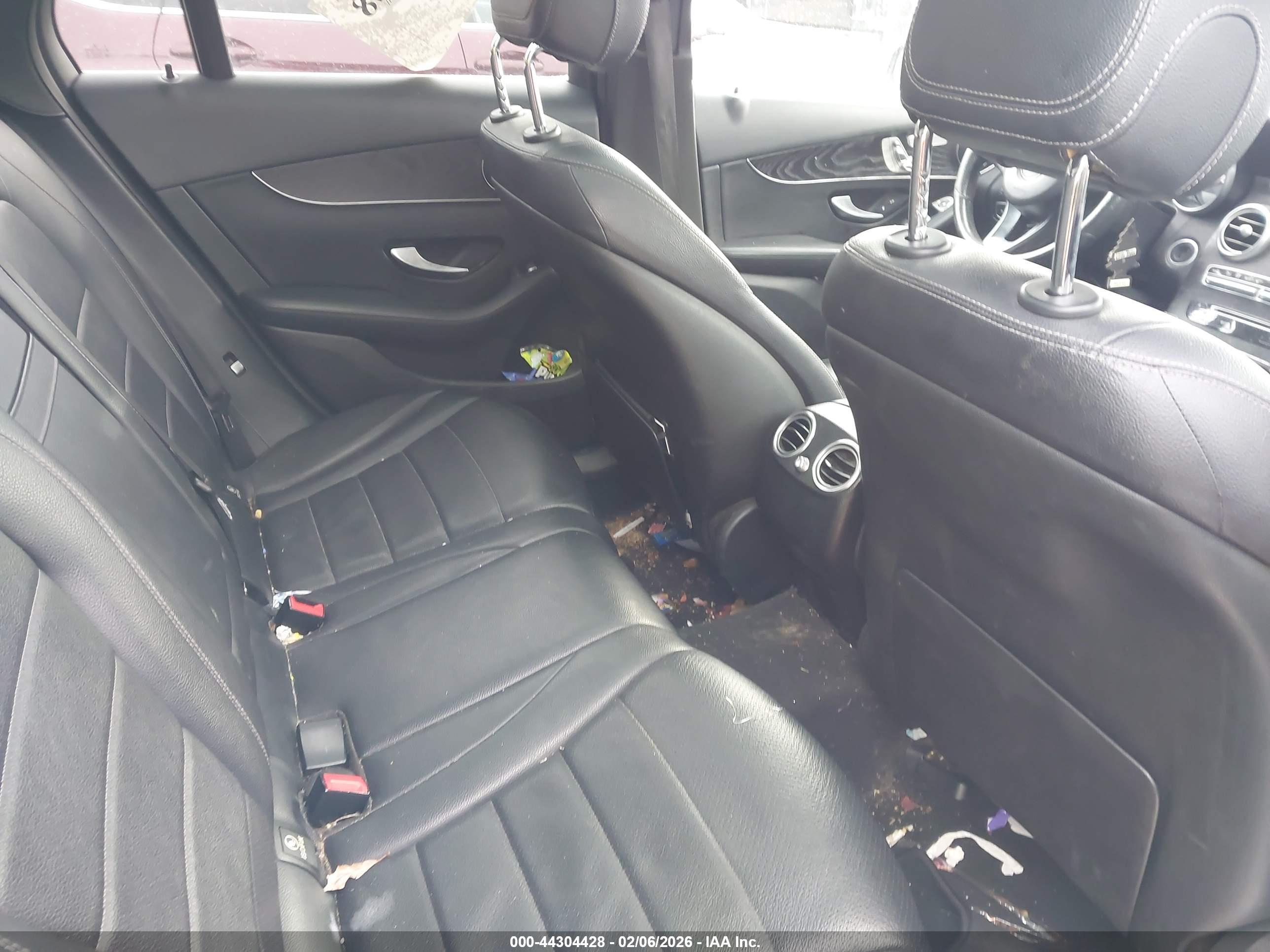 MERCEDES-BENZ GLC image 8