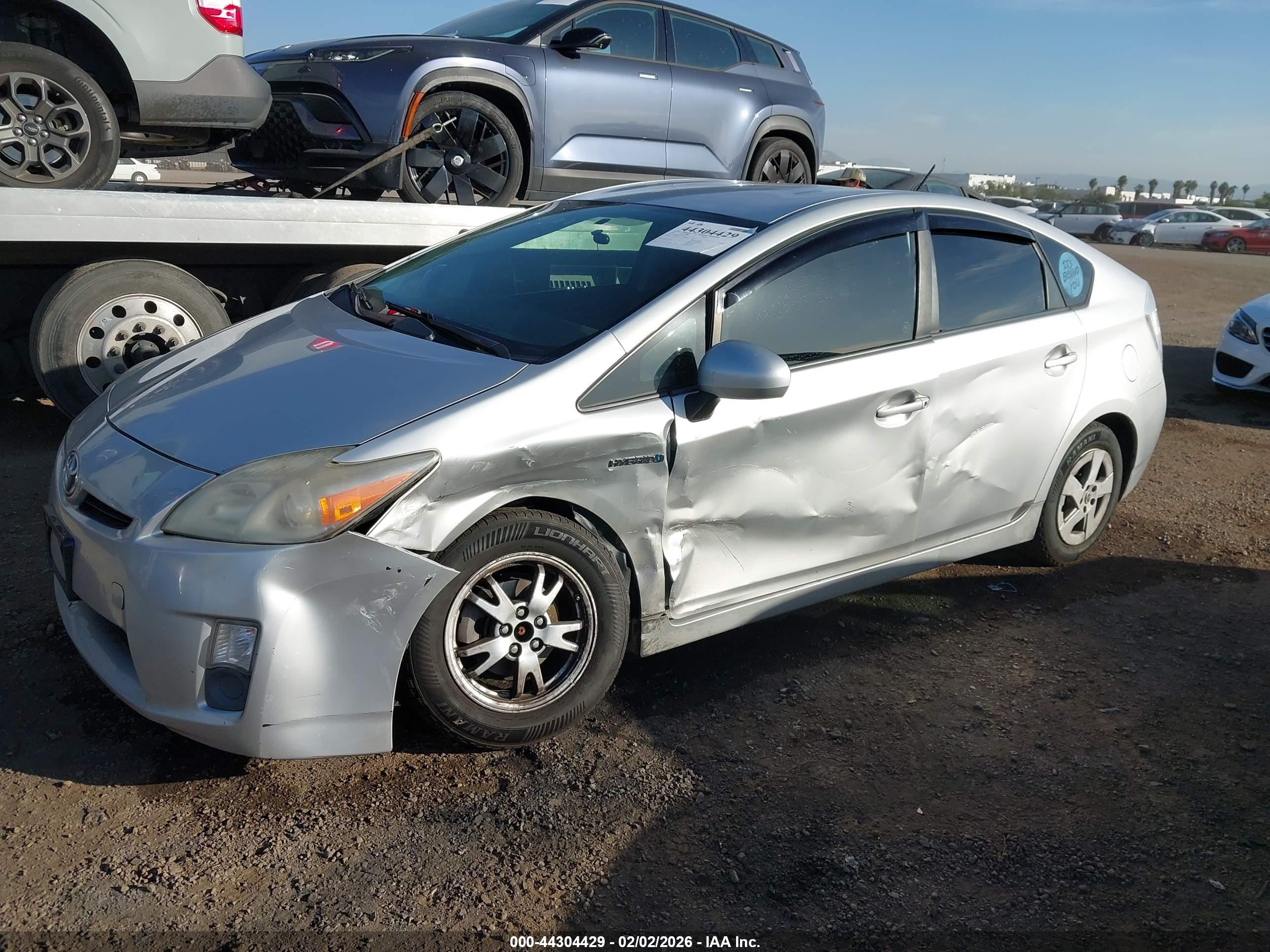 TOYOTA PRIUS image 2
