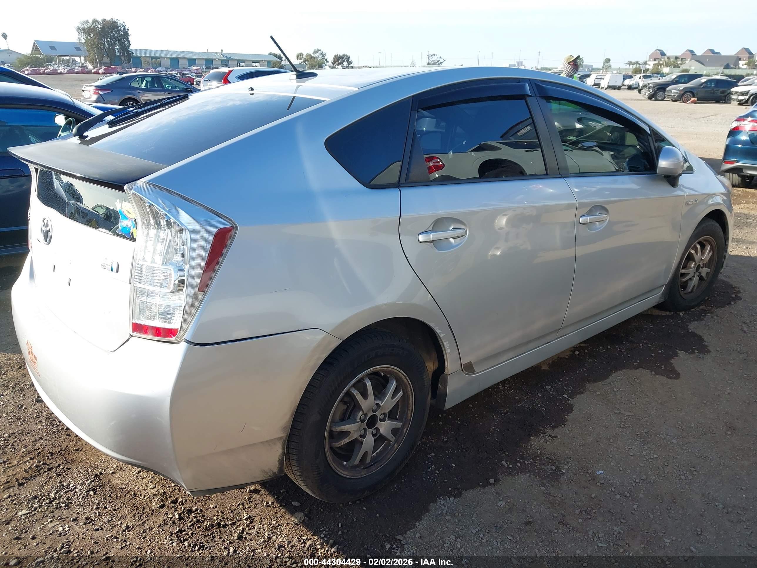 TOYOTA PRIUS image 4