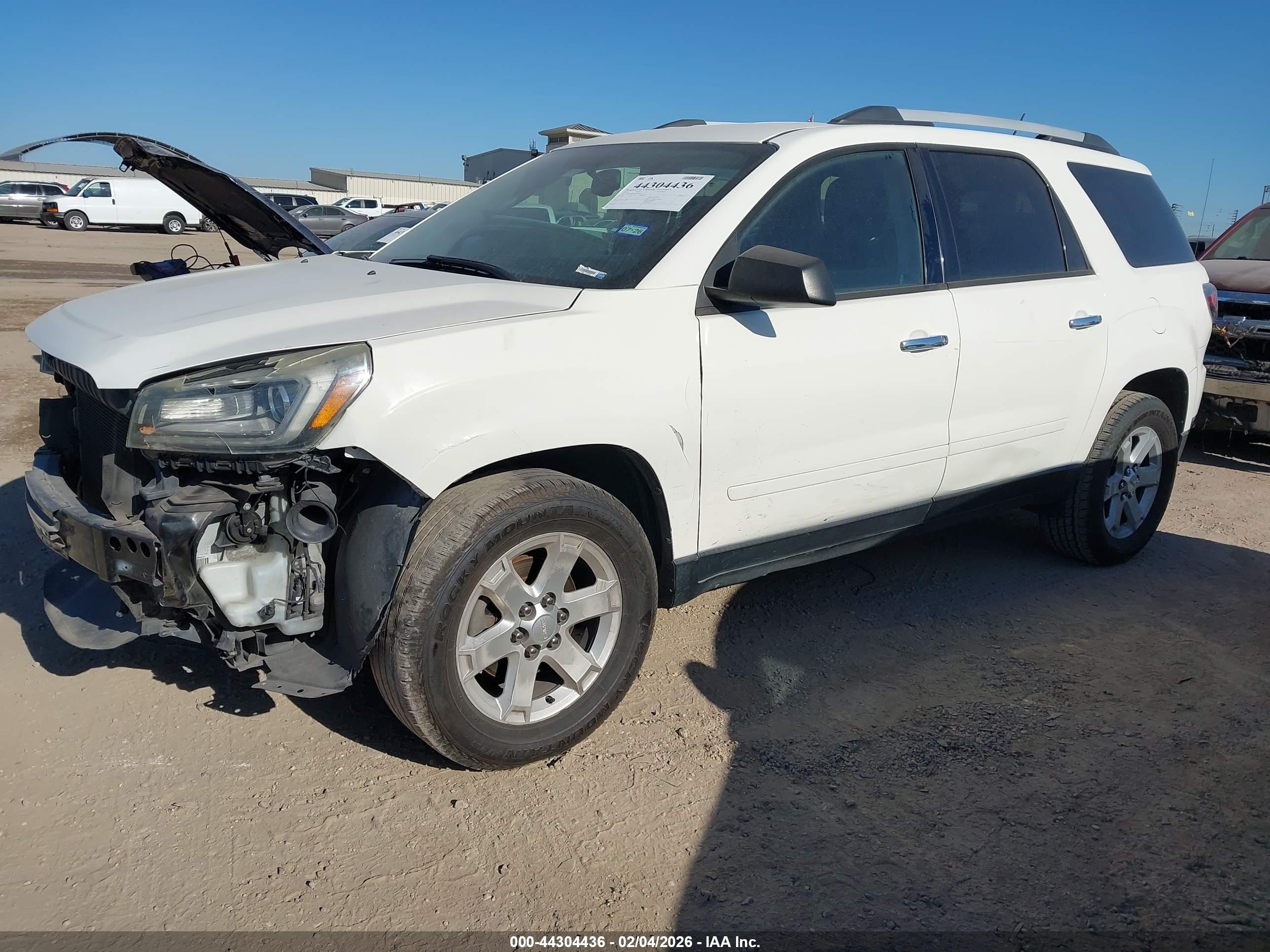 GMC ACADIA image 2