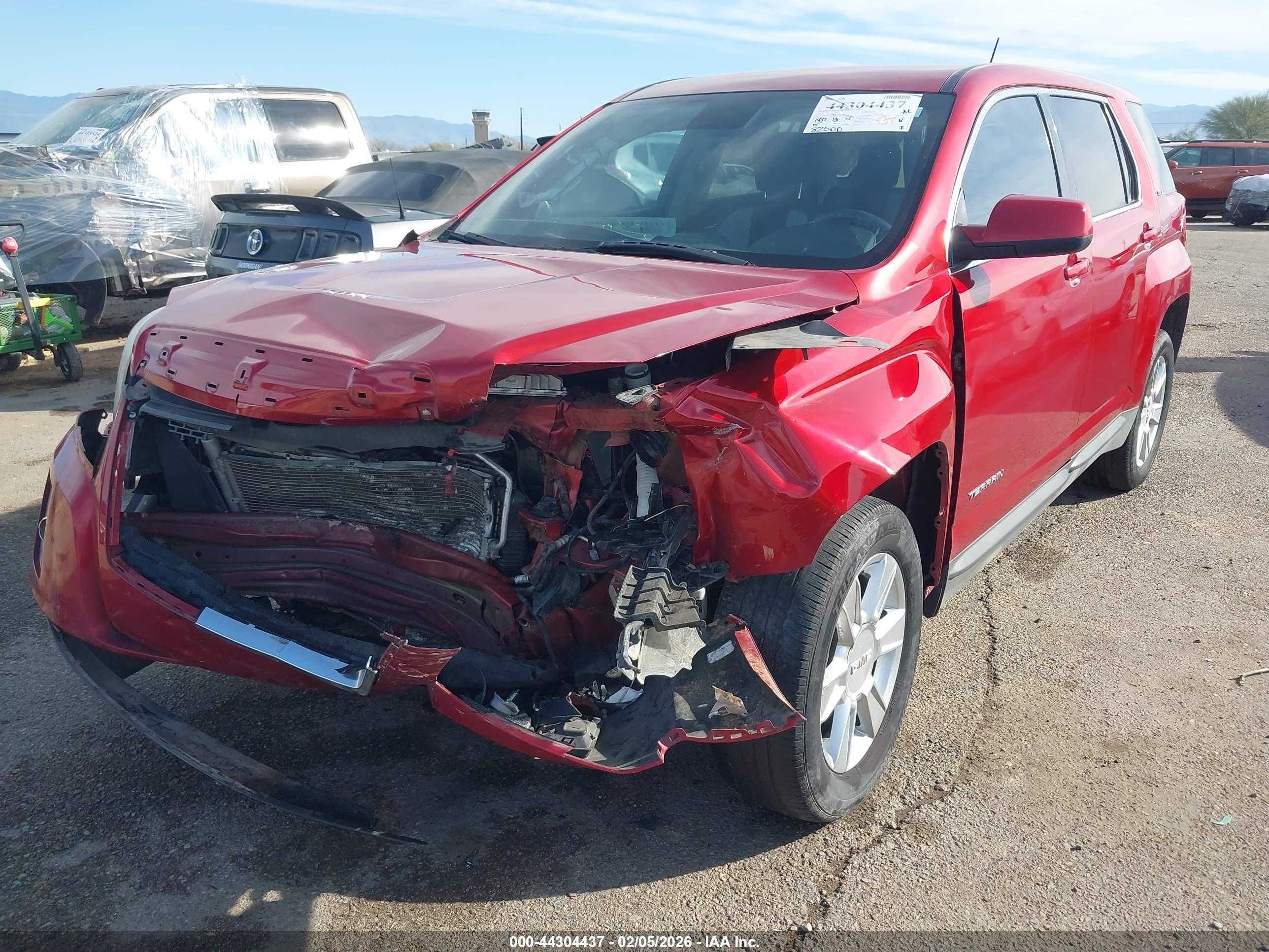 GMC TERRAIN image 6