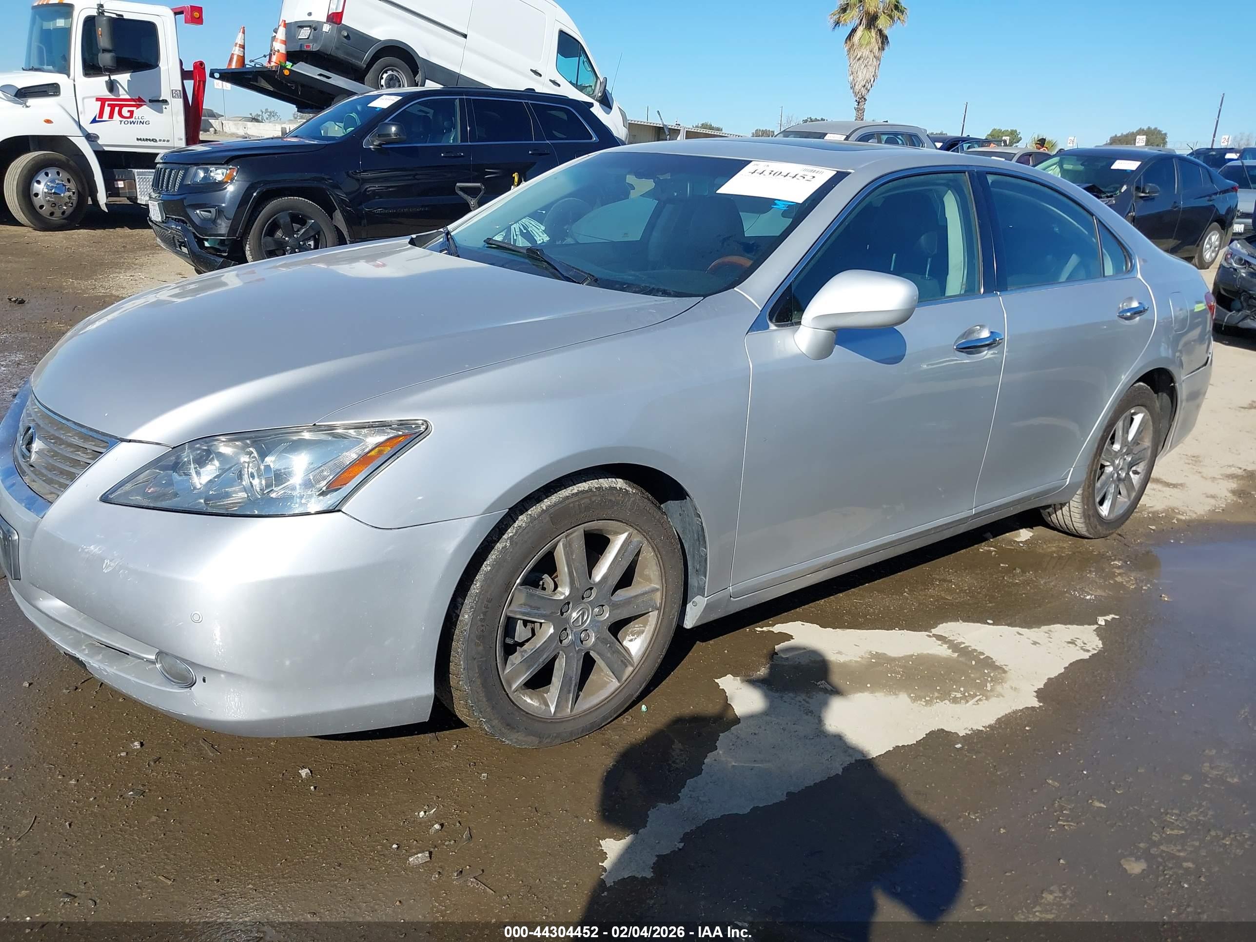 LEXUS ES image 2