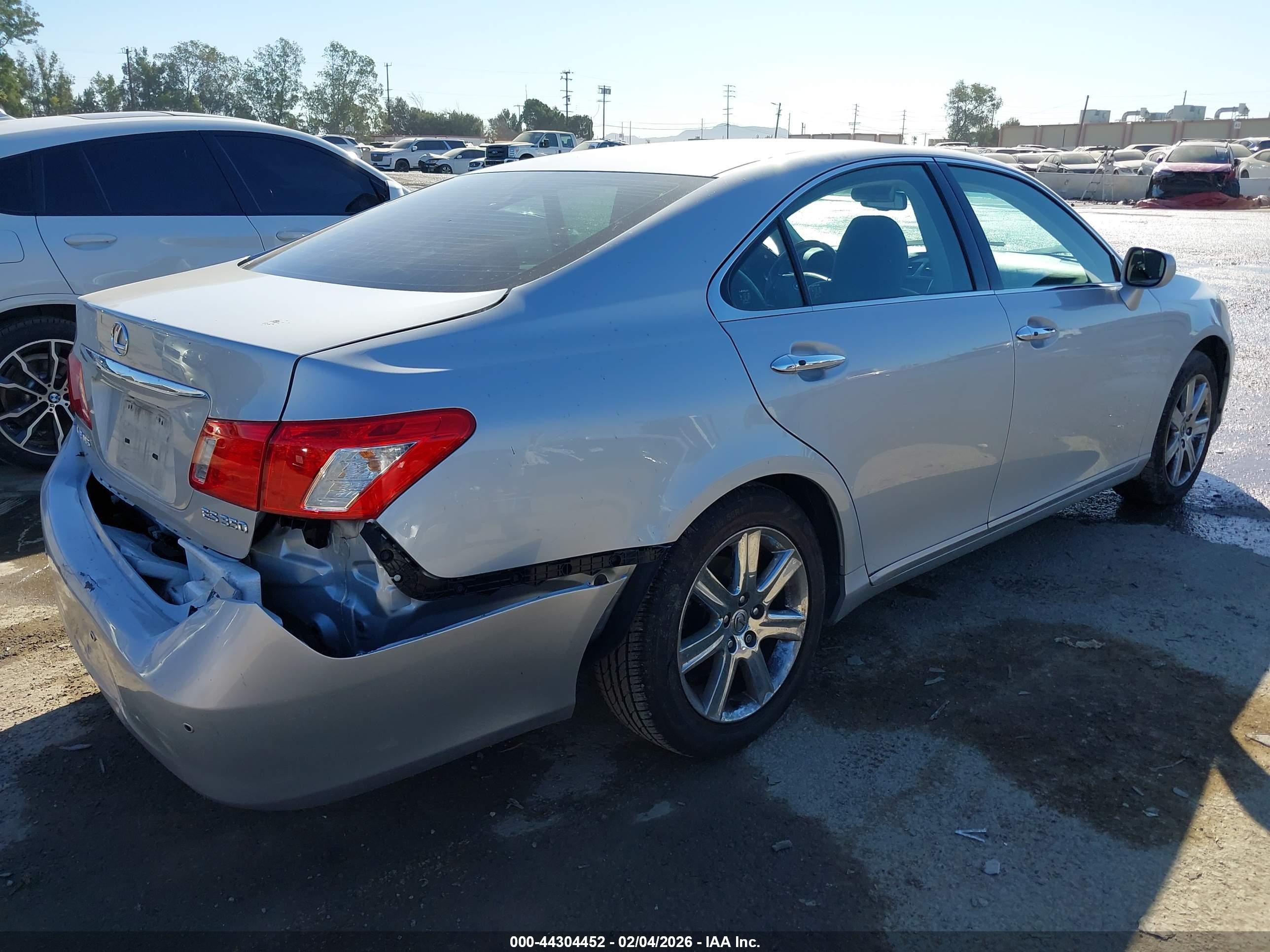 LEXUS ES image 4