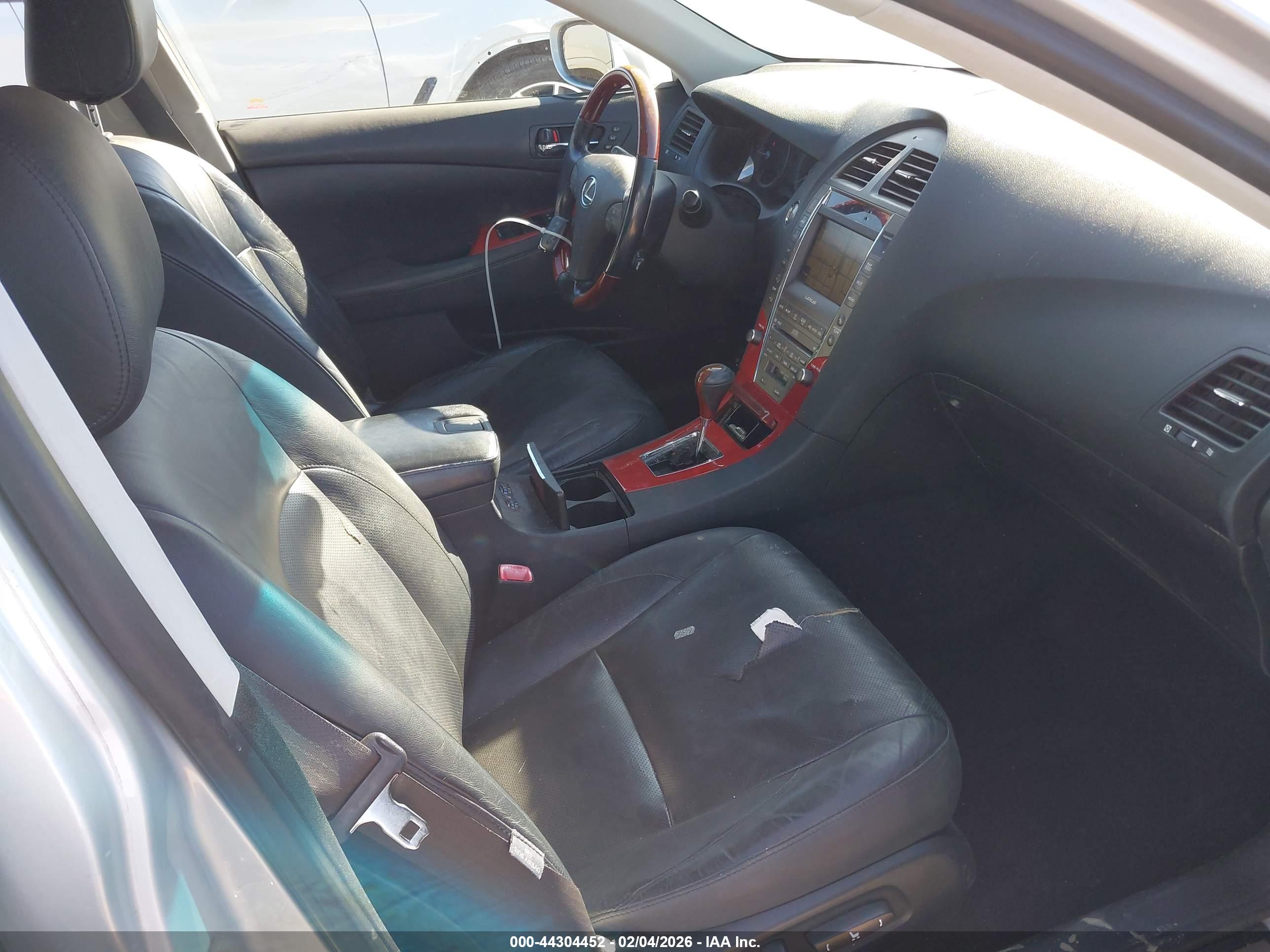 LEXUS ES image 5
