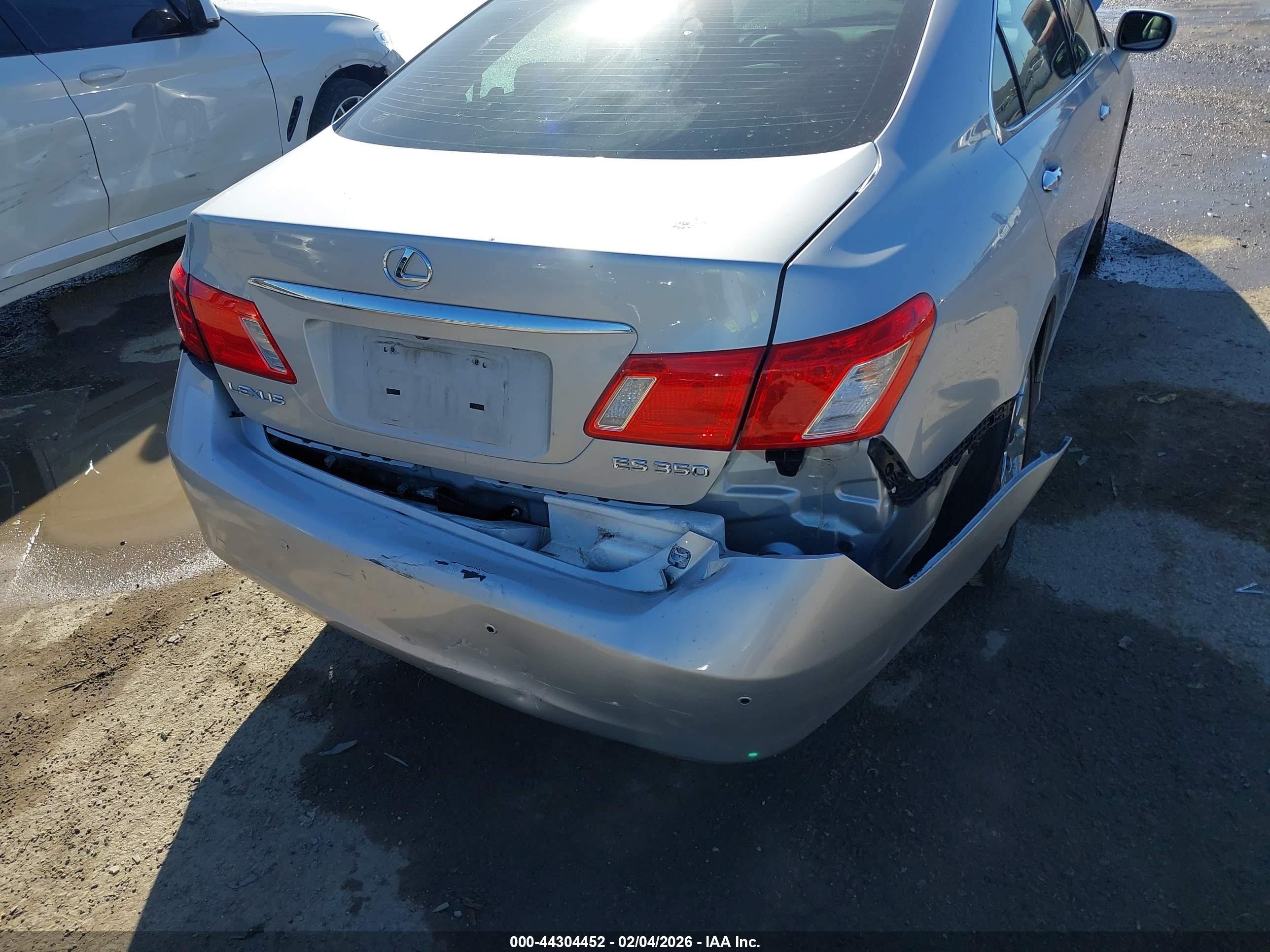 LEXUS ES image 6