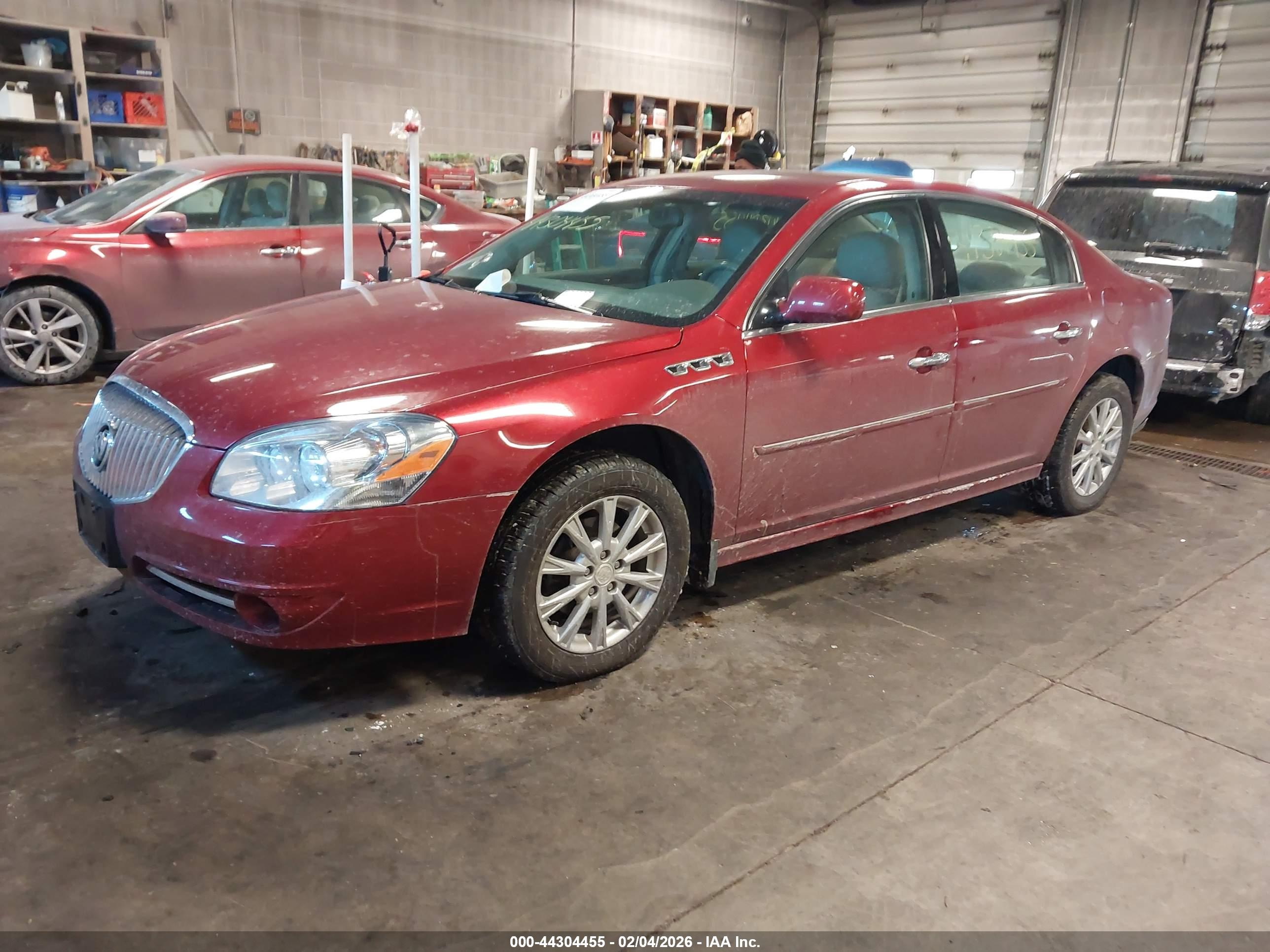 BUICK LUCERNE image 2