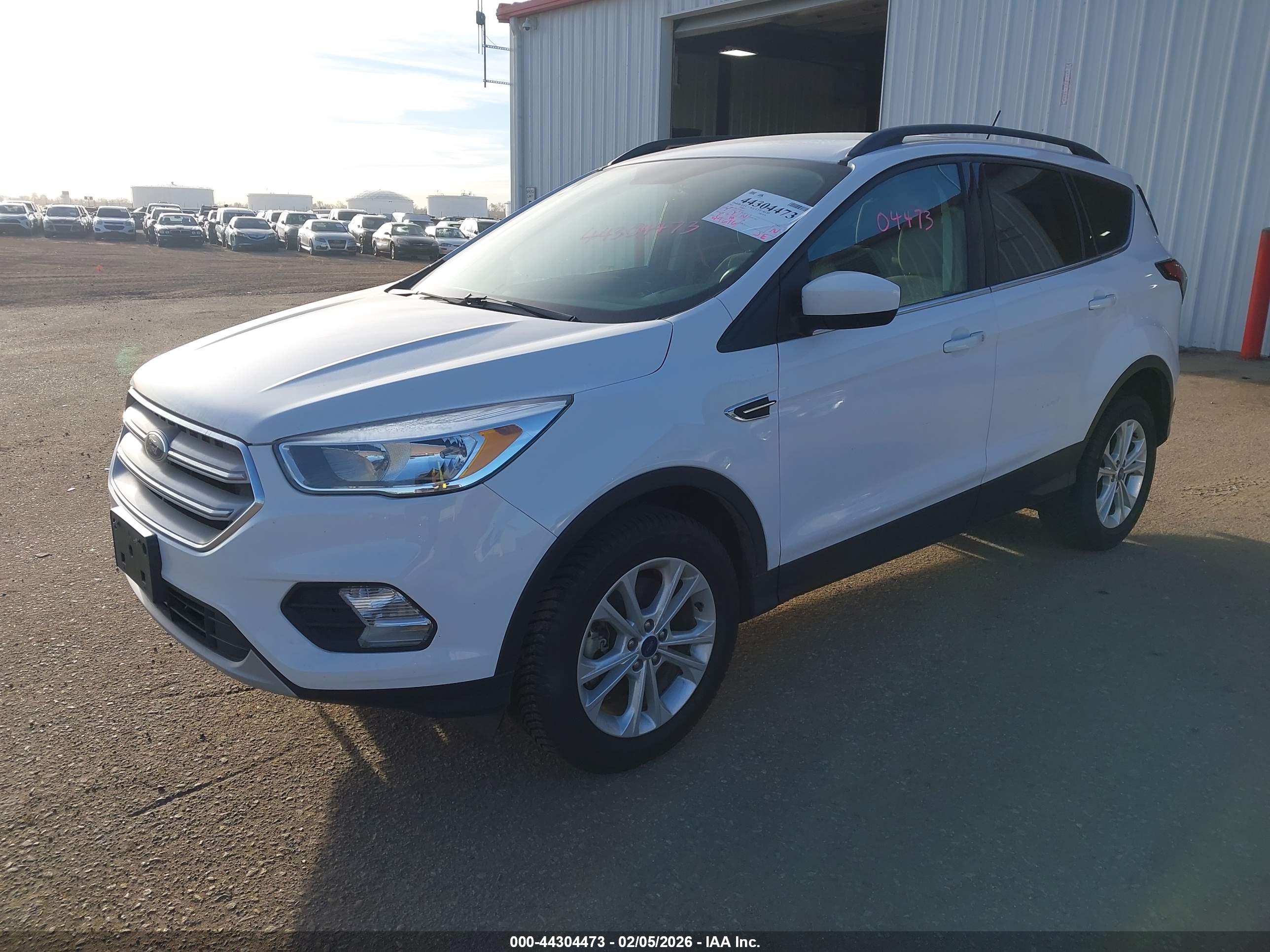FORD ESCAPE image 2