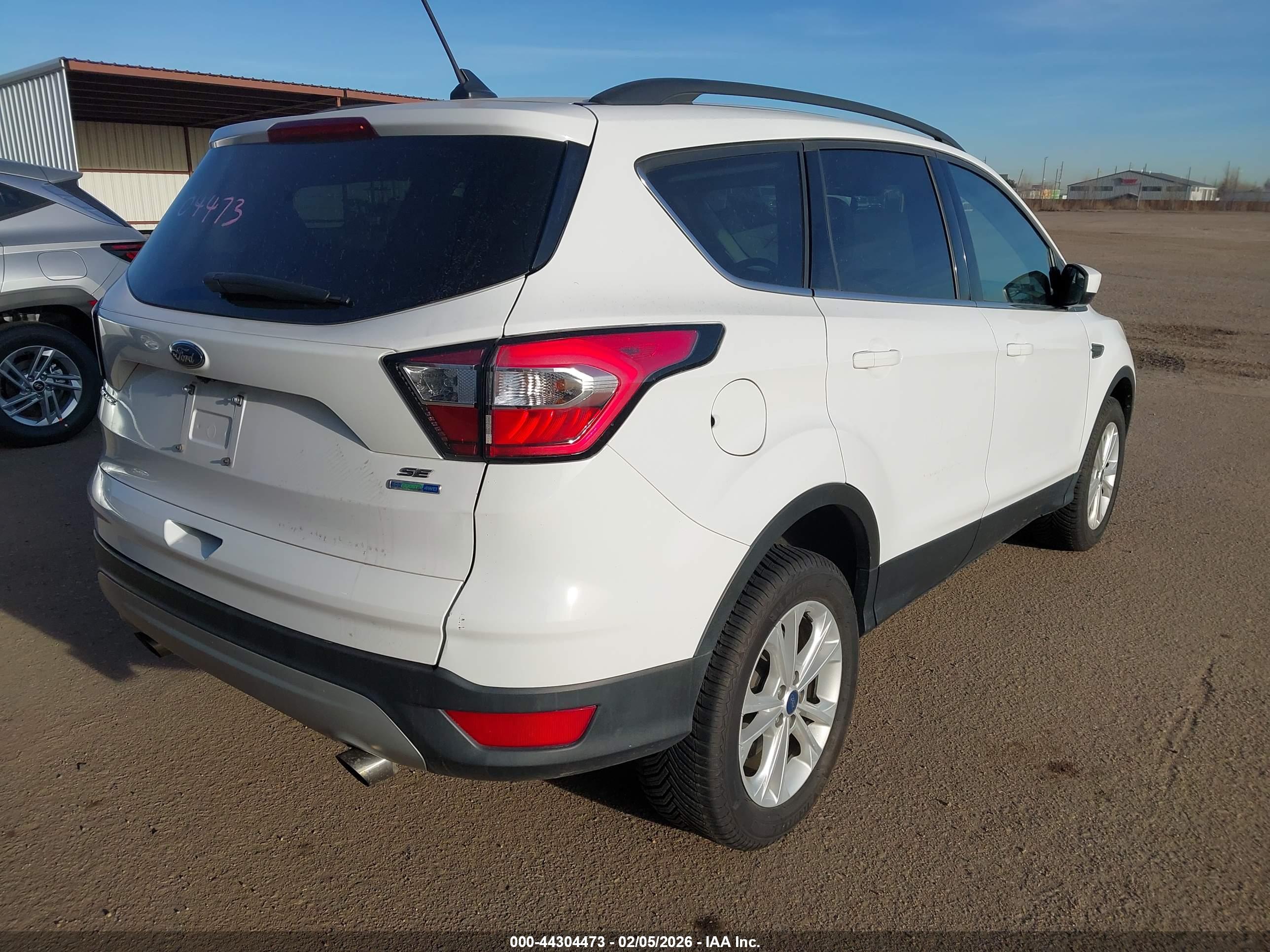 FORD ESCAPE image 4
