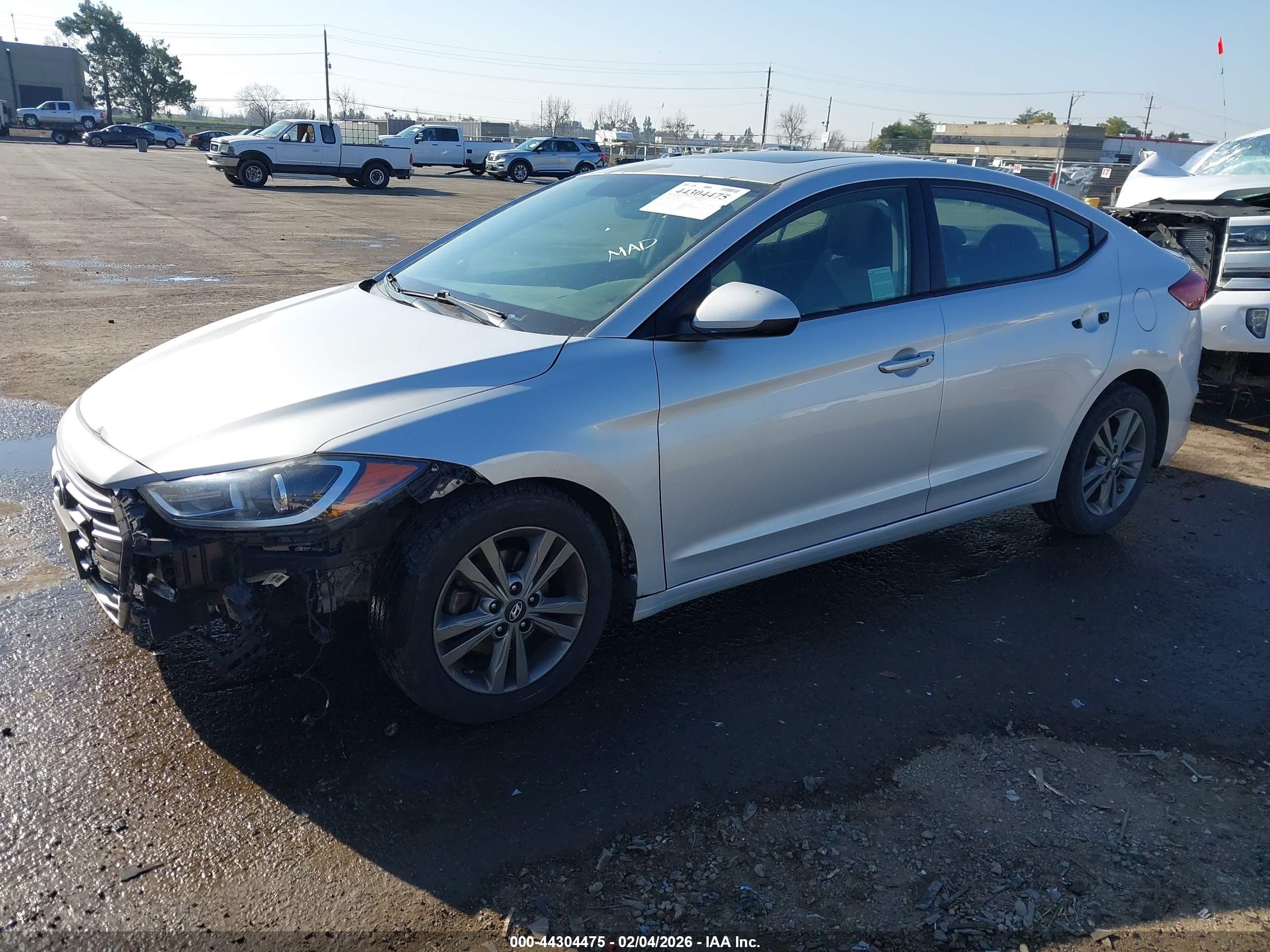 HYUNDAI ELANTRA image 2