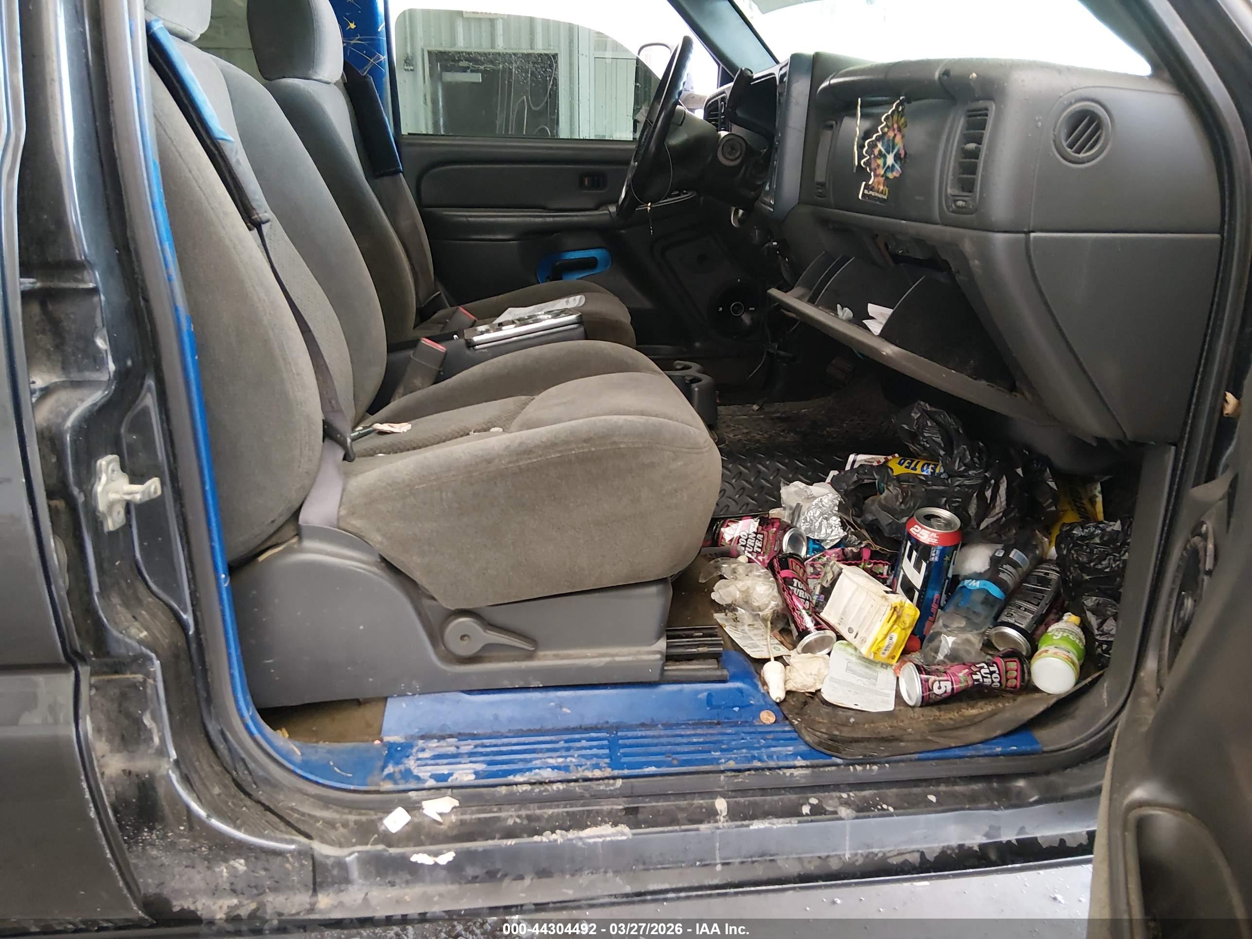 CHEVROLET SILVERADO image 5