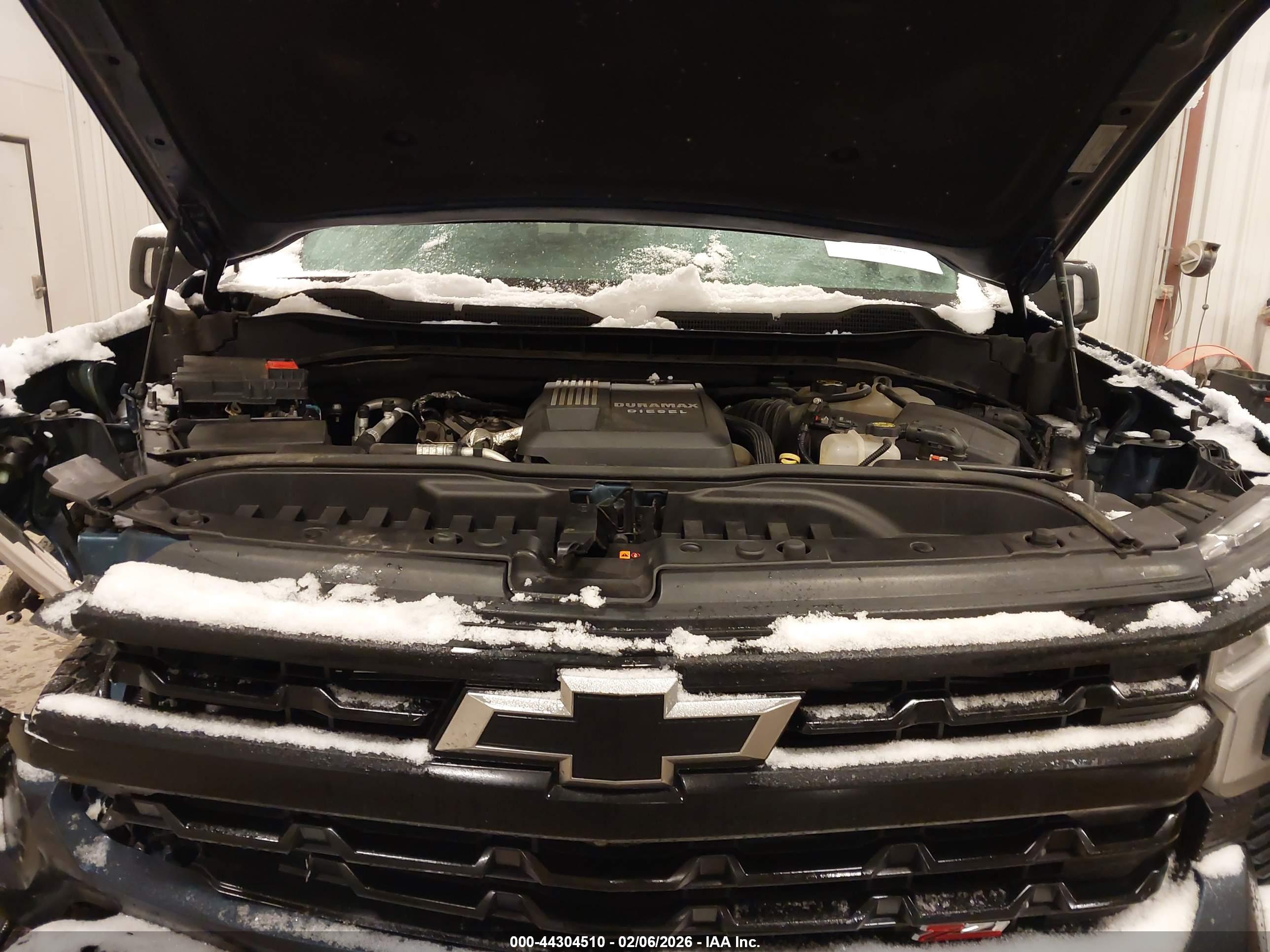 CHEVROLET SILVERADO image 10