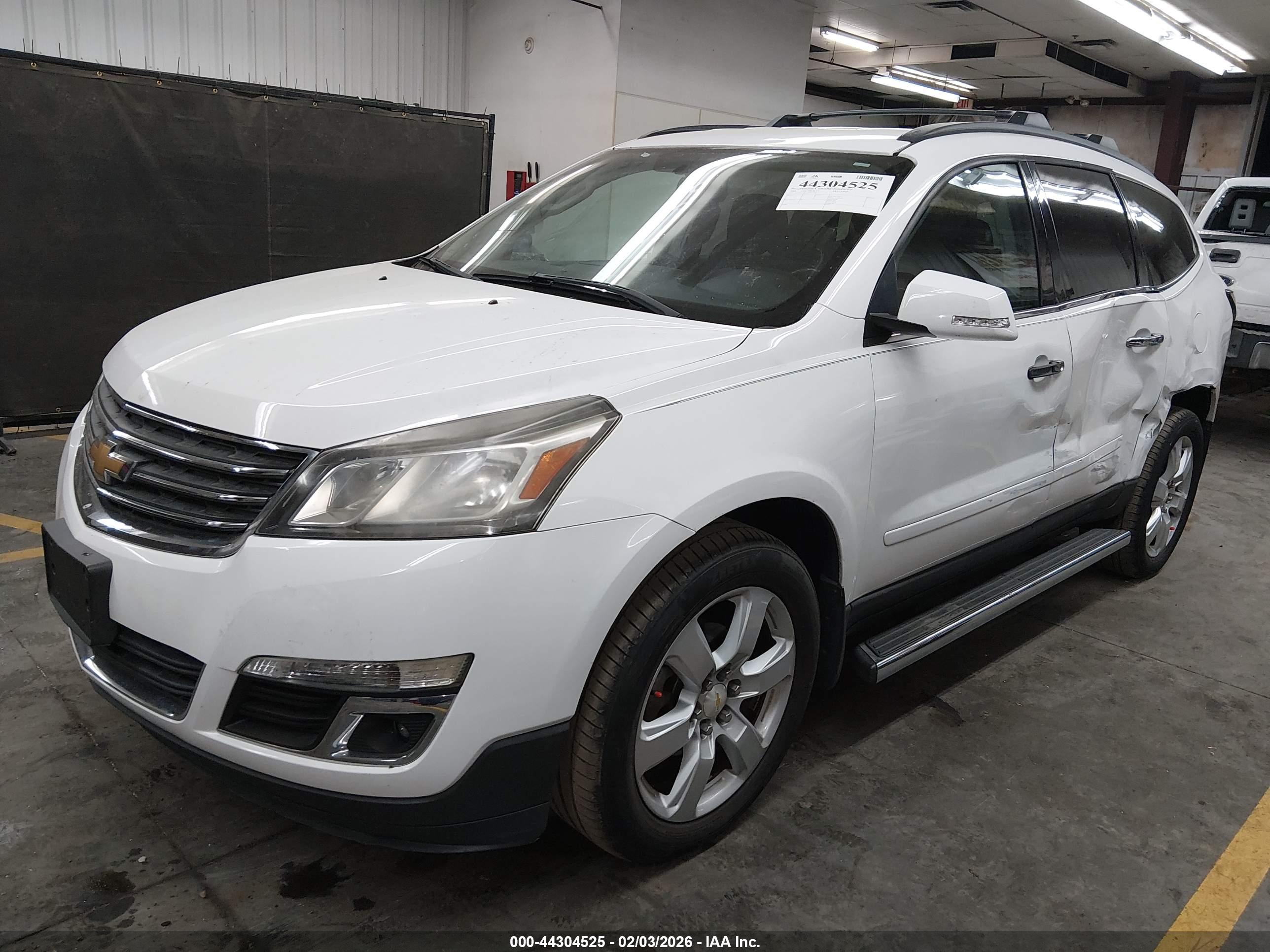 CHEVROLET TRAVERSE image 2