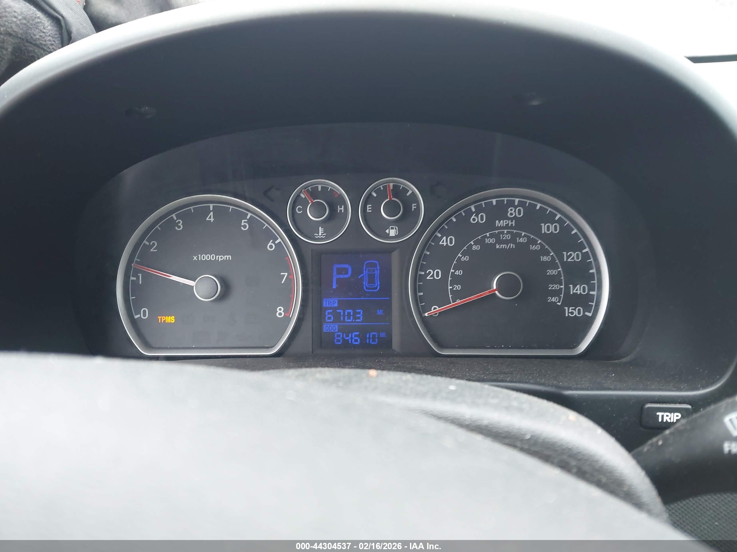 HYUNDAI ELANTRA image 7