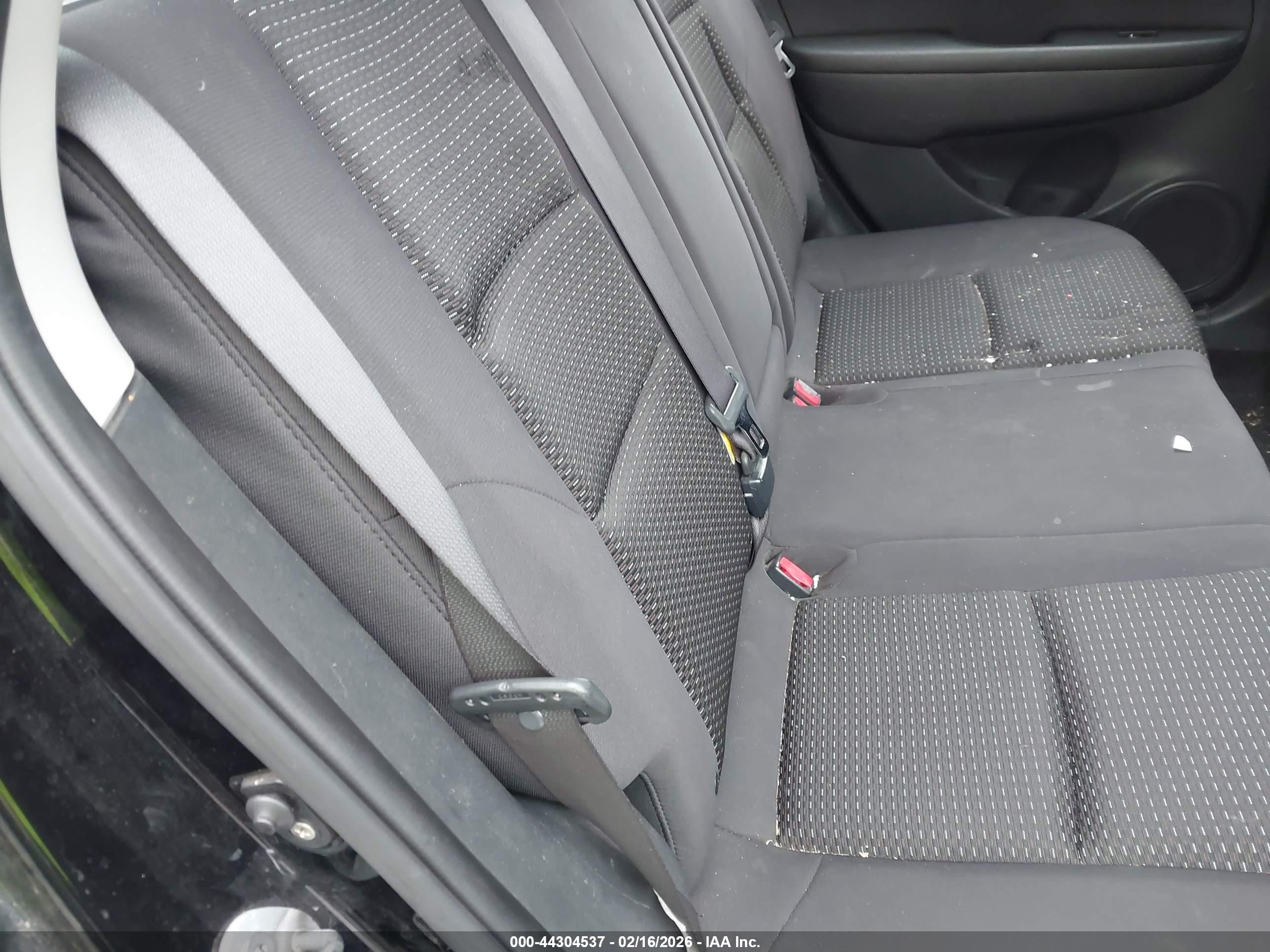 HYUNDAI ELANTRA image 8