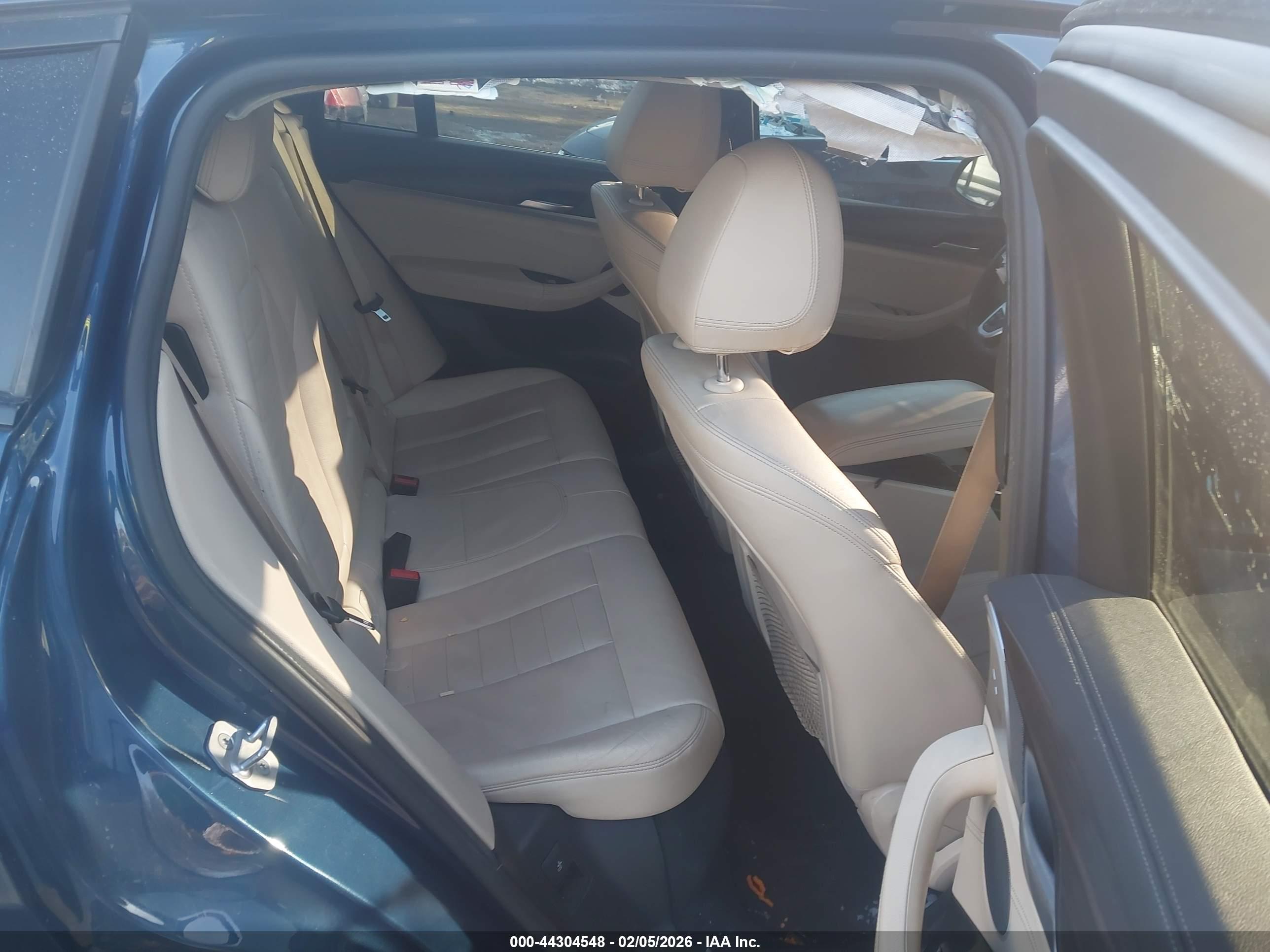 BMW X4 image 8