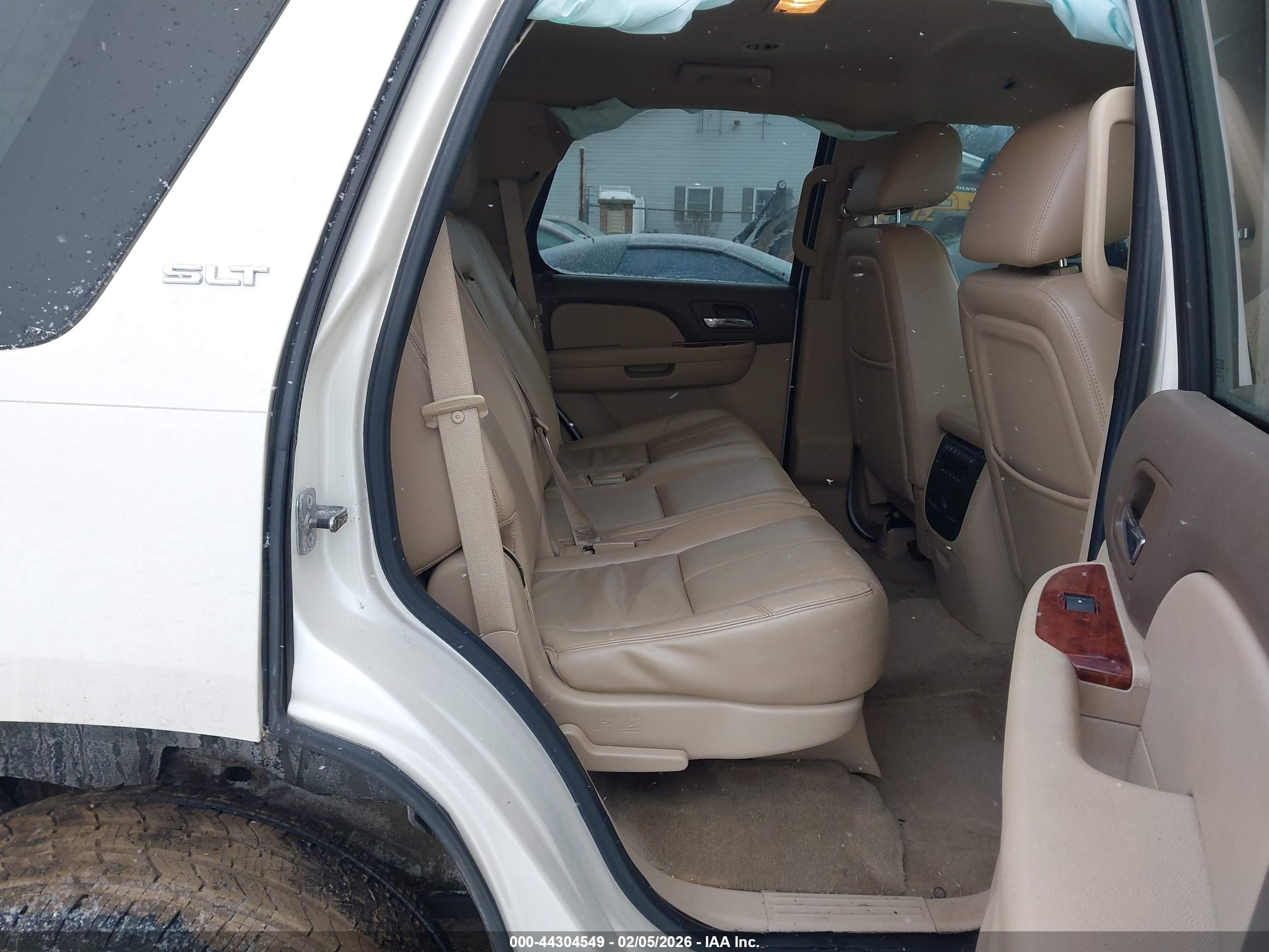 GMC YUKON image 8