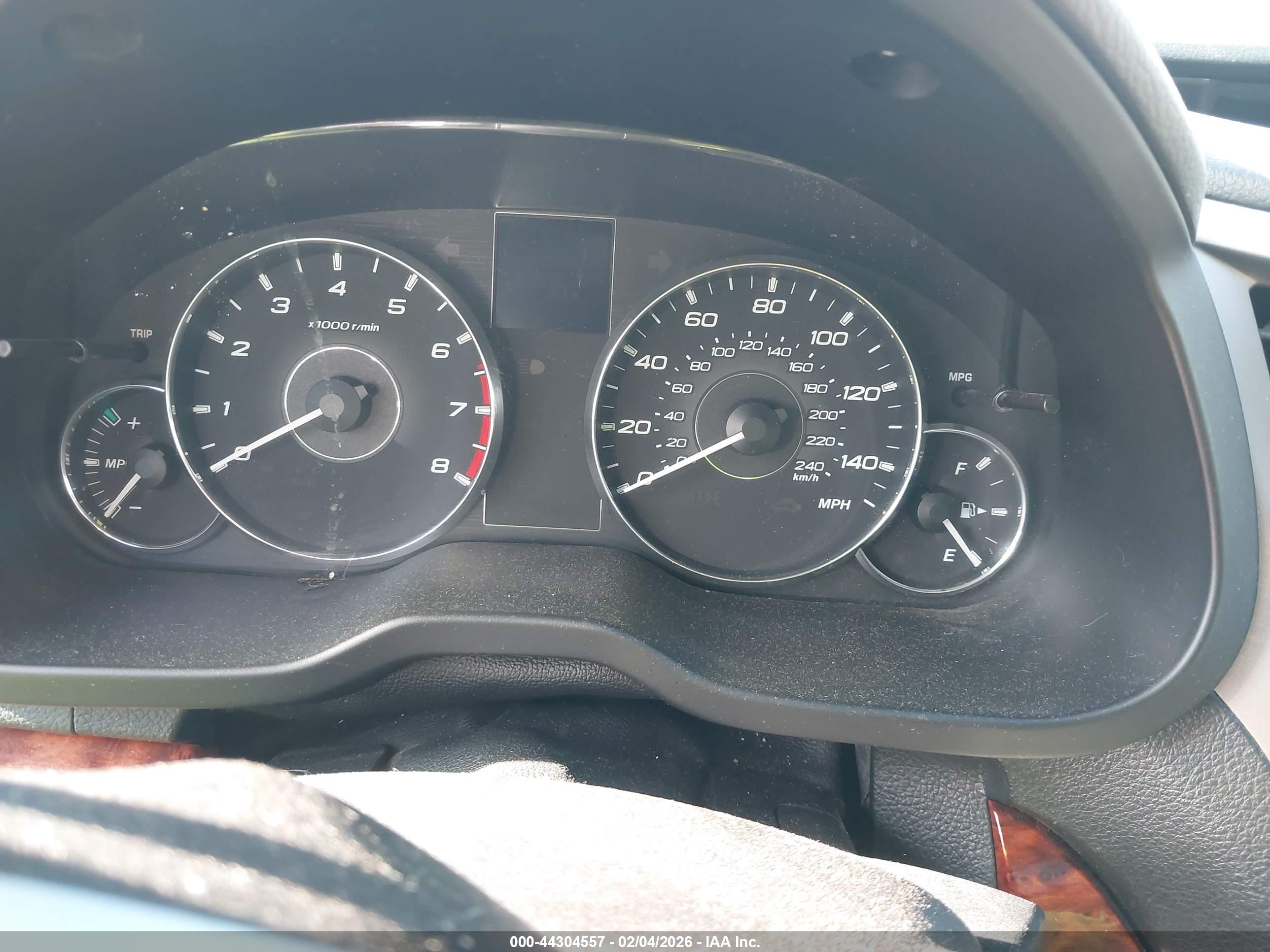 SUBARU OUTBACK image 7