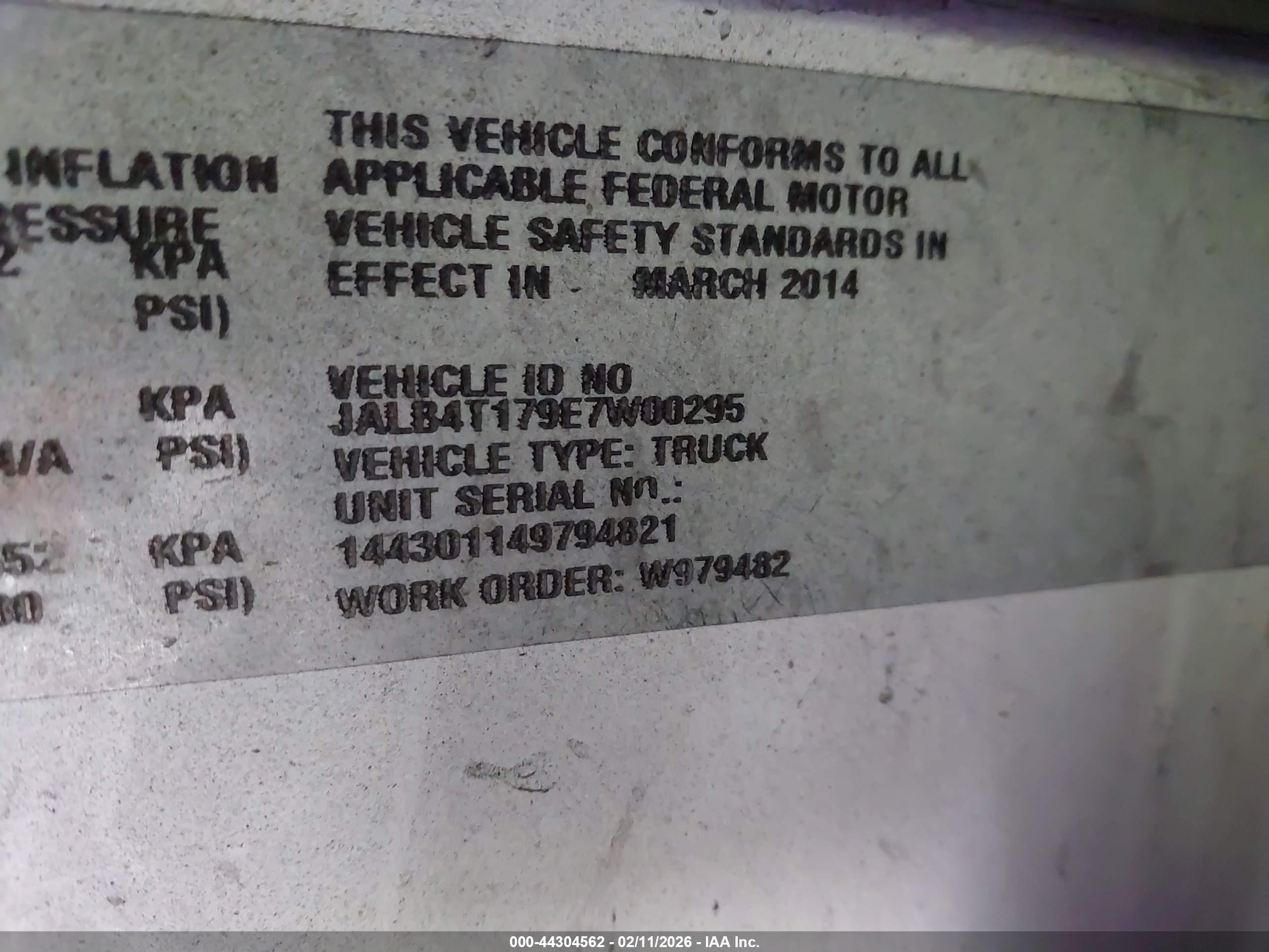 ISUZU COMMERCIAL image 9