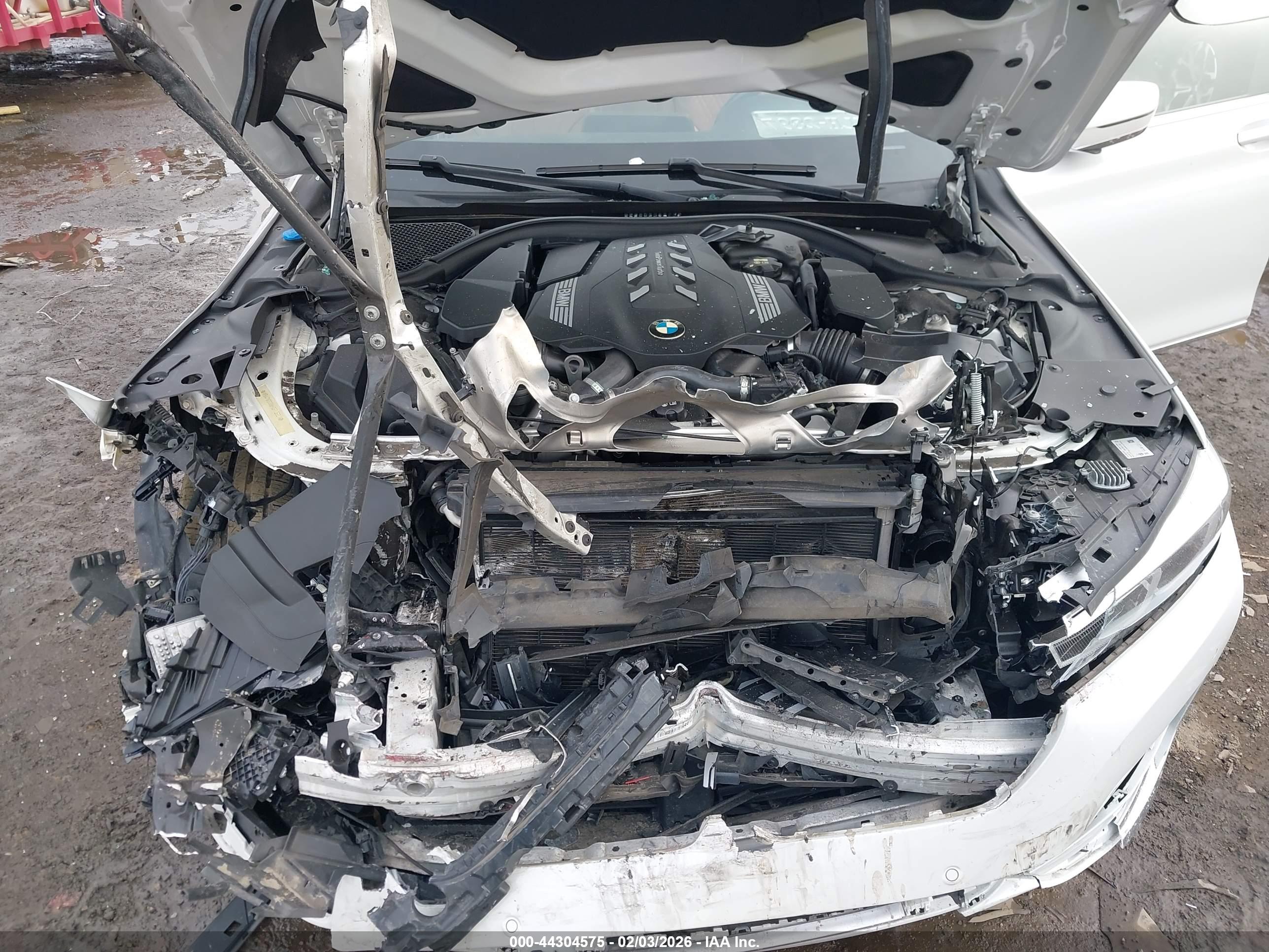 BMW 750I image 10