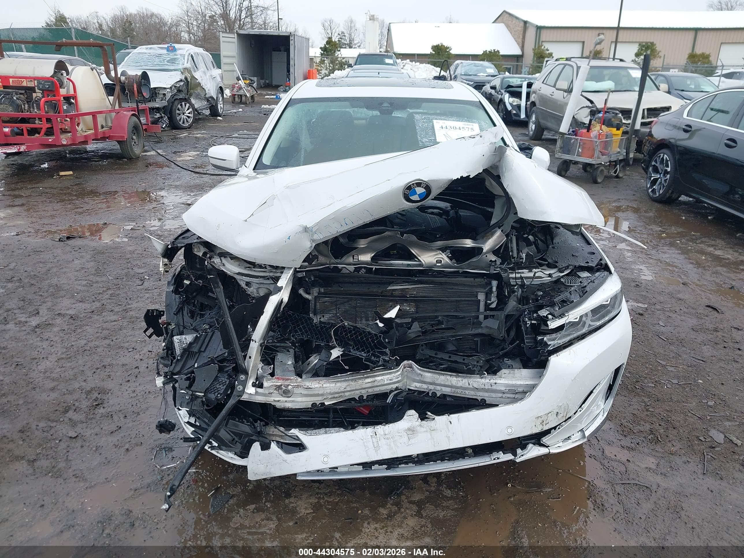 BMW 750I image 6
