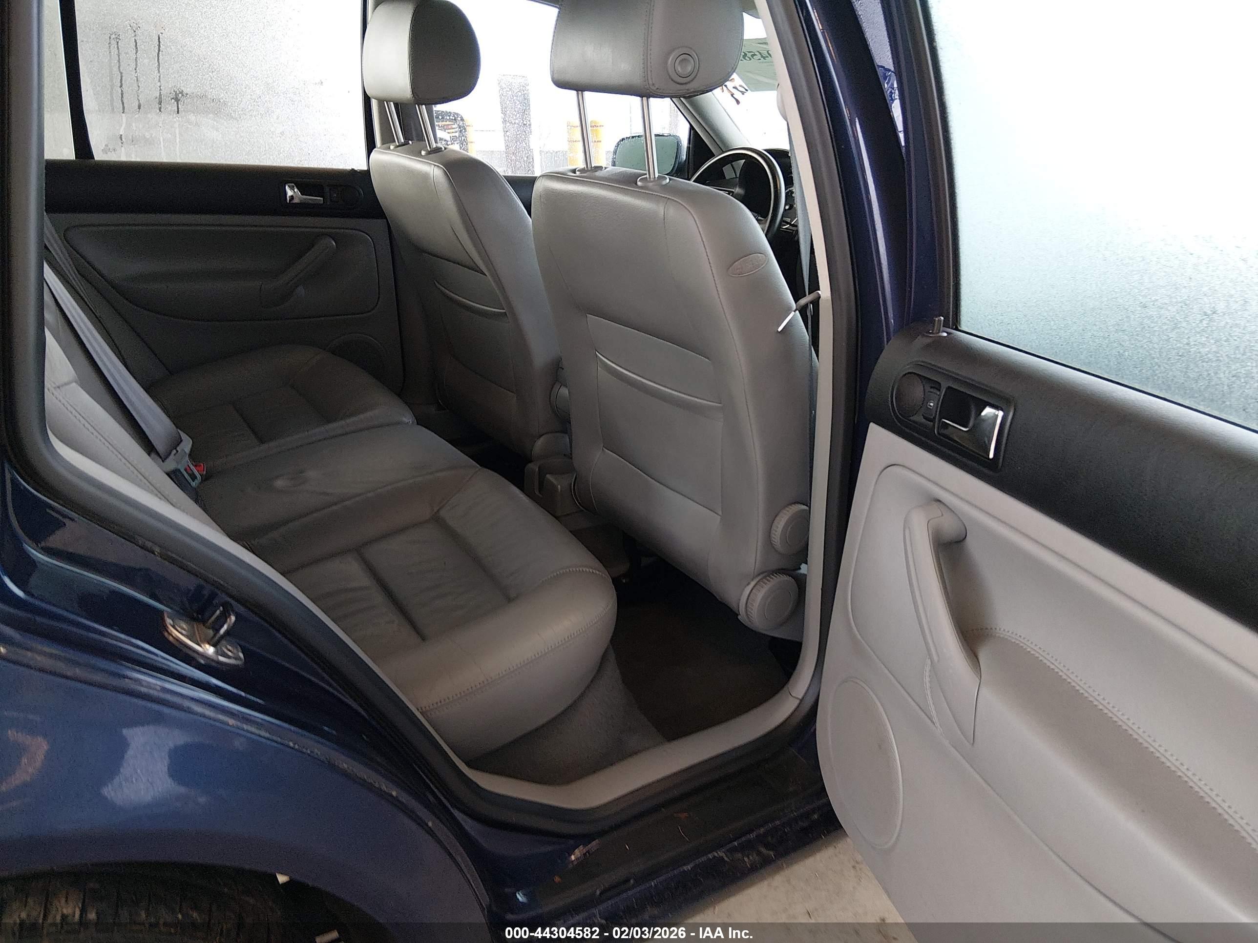 VOLKSWAGEN JETTA image 8