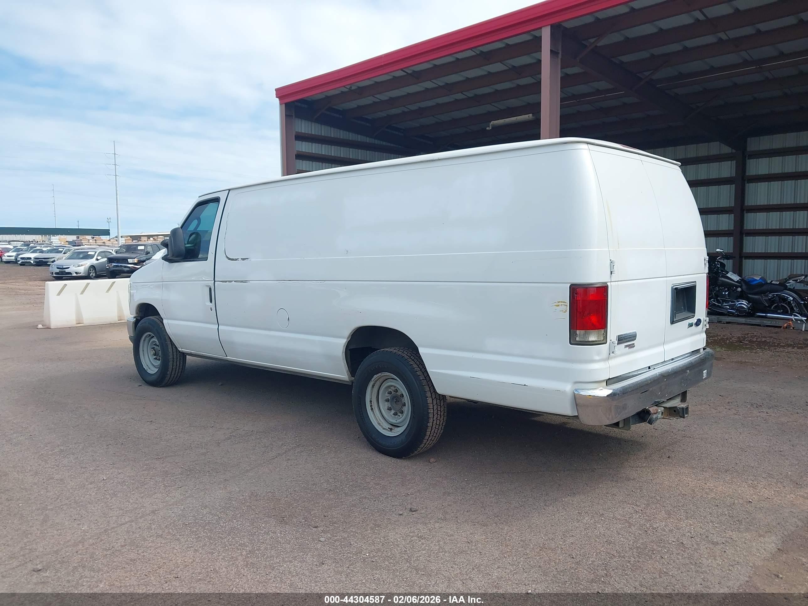 FORD E-250 image 3