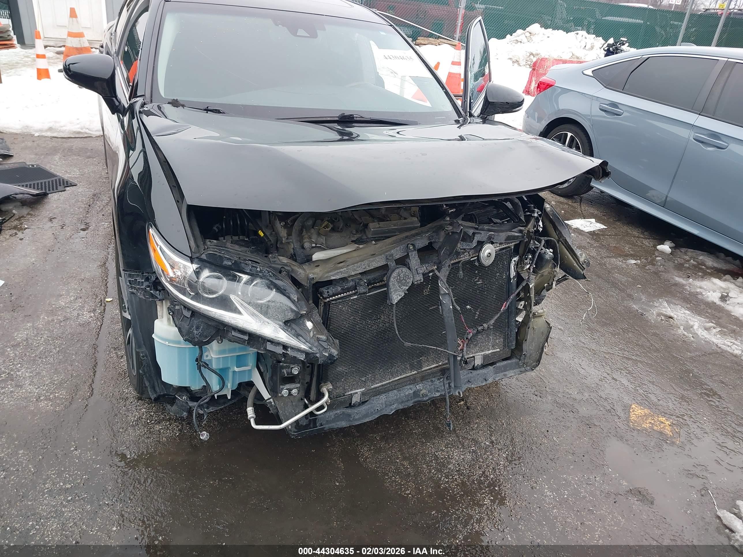 LEXUS ES image 6