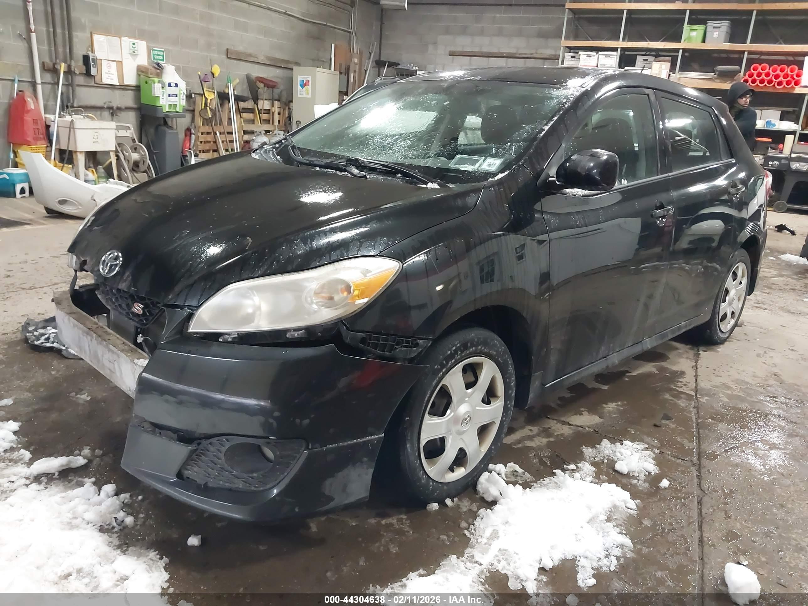 TOYOTA MATRIX image 2