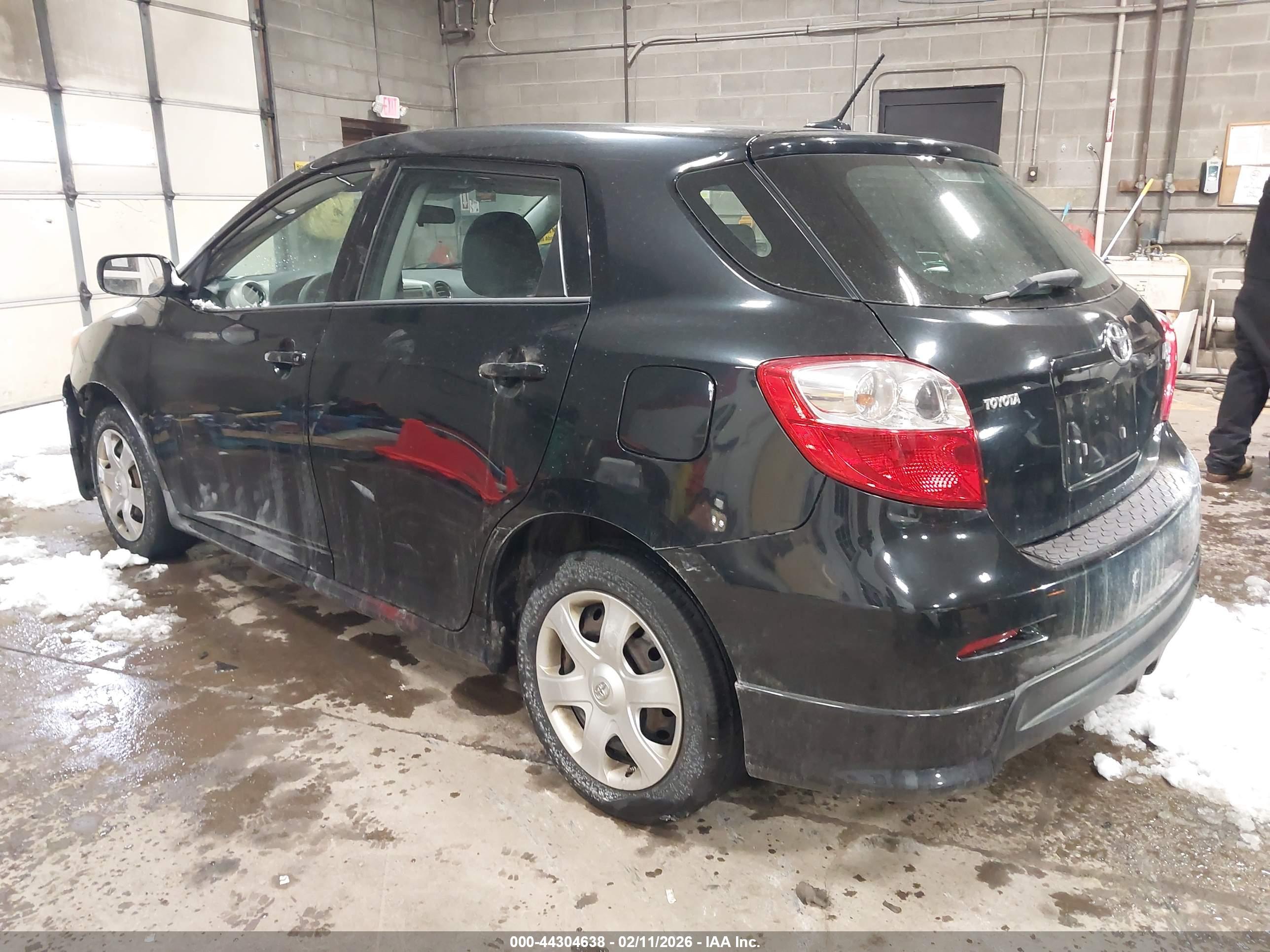 TOYOTA MATRIX image 3
