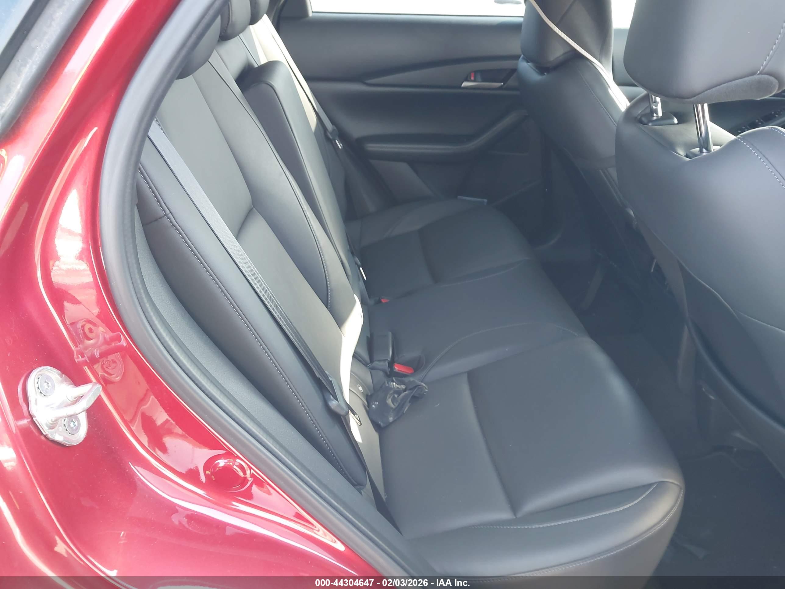 MAZDA CX-30 image 8