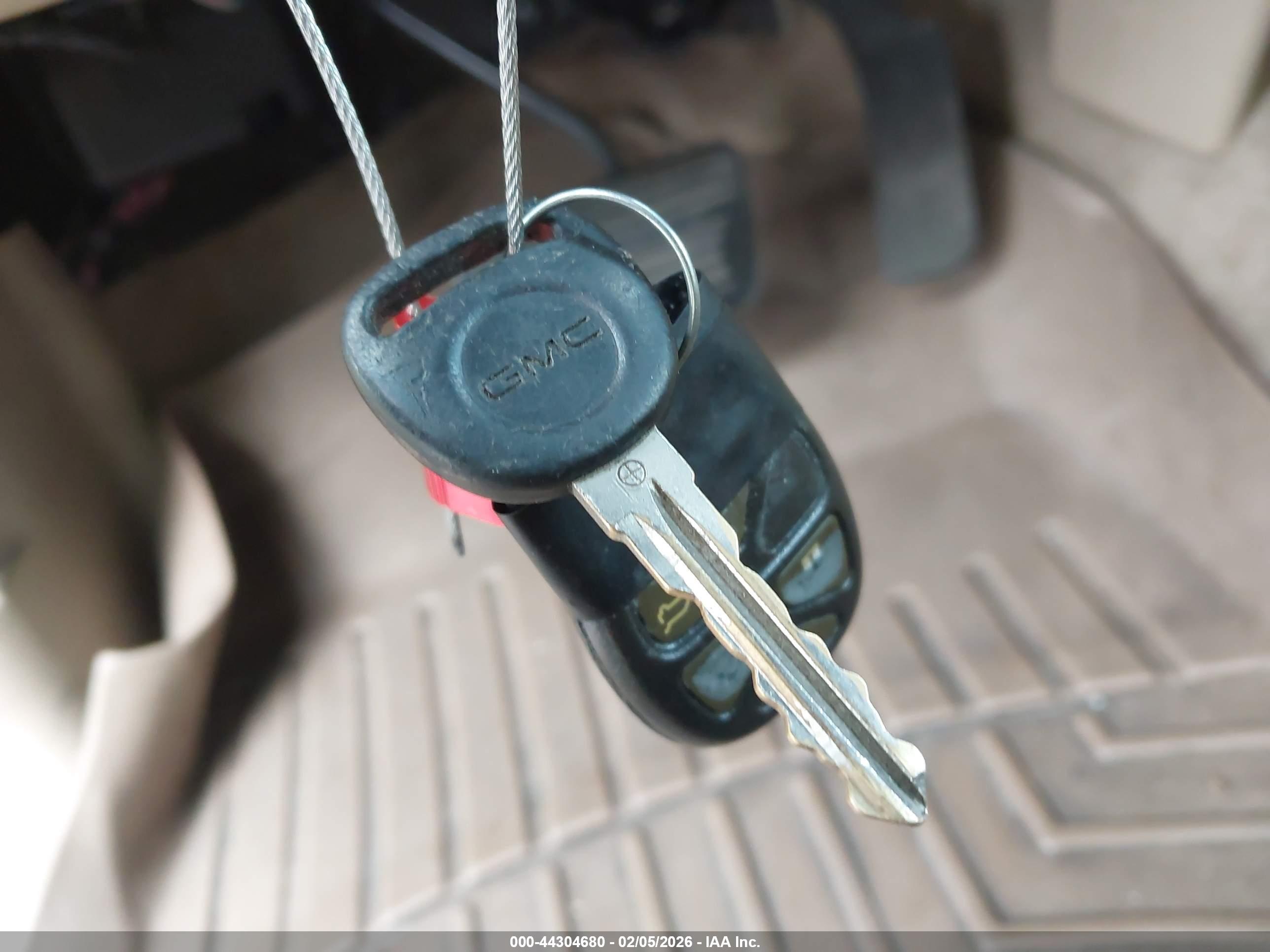 GMC YUKON image 11