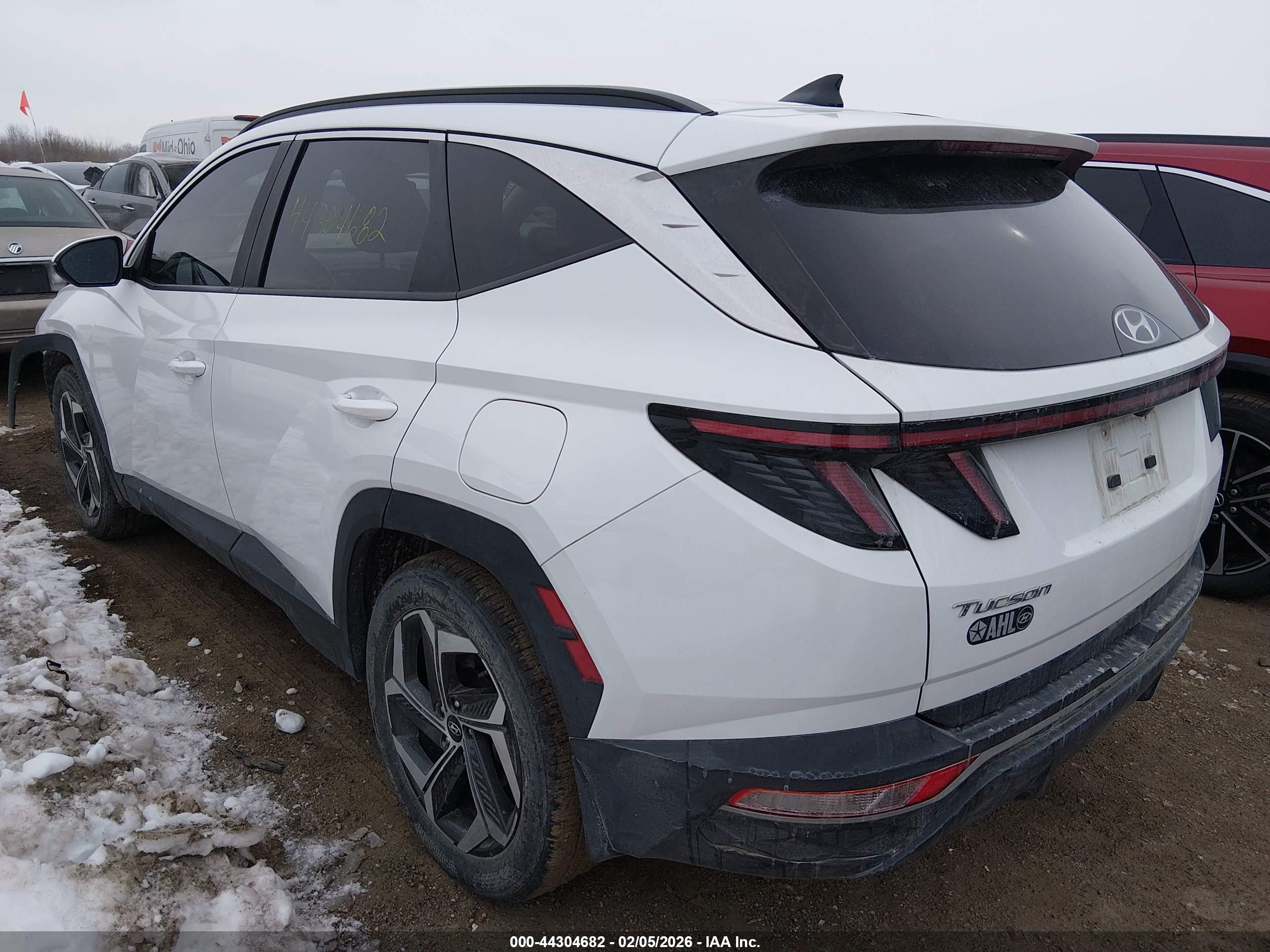 HYUNDAI TUCSON image 3