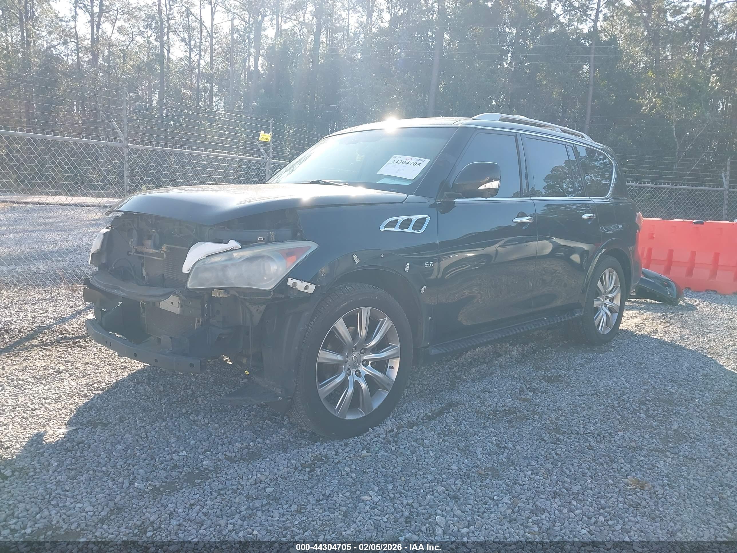 INFINITI QX80 image 2