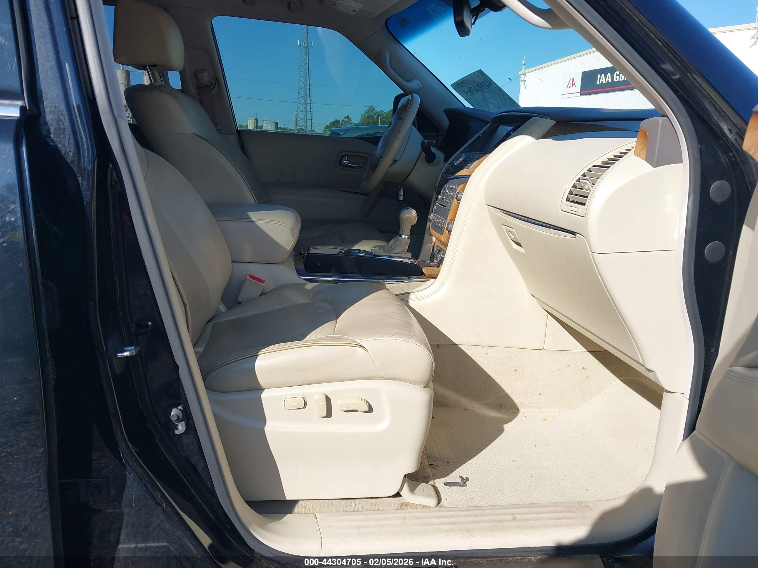 INFINITI QX80 image 5