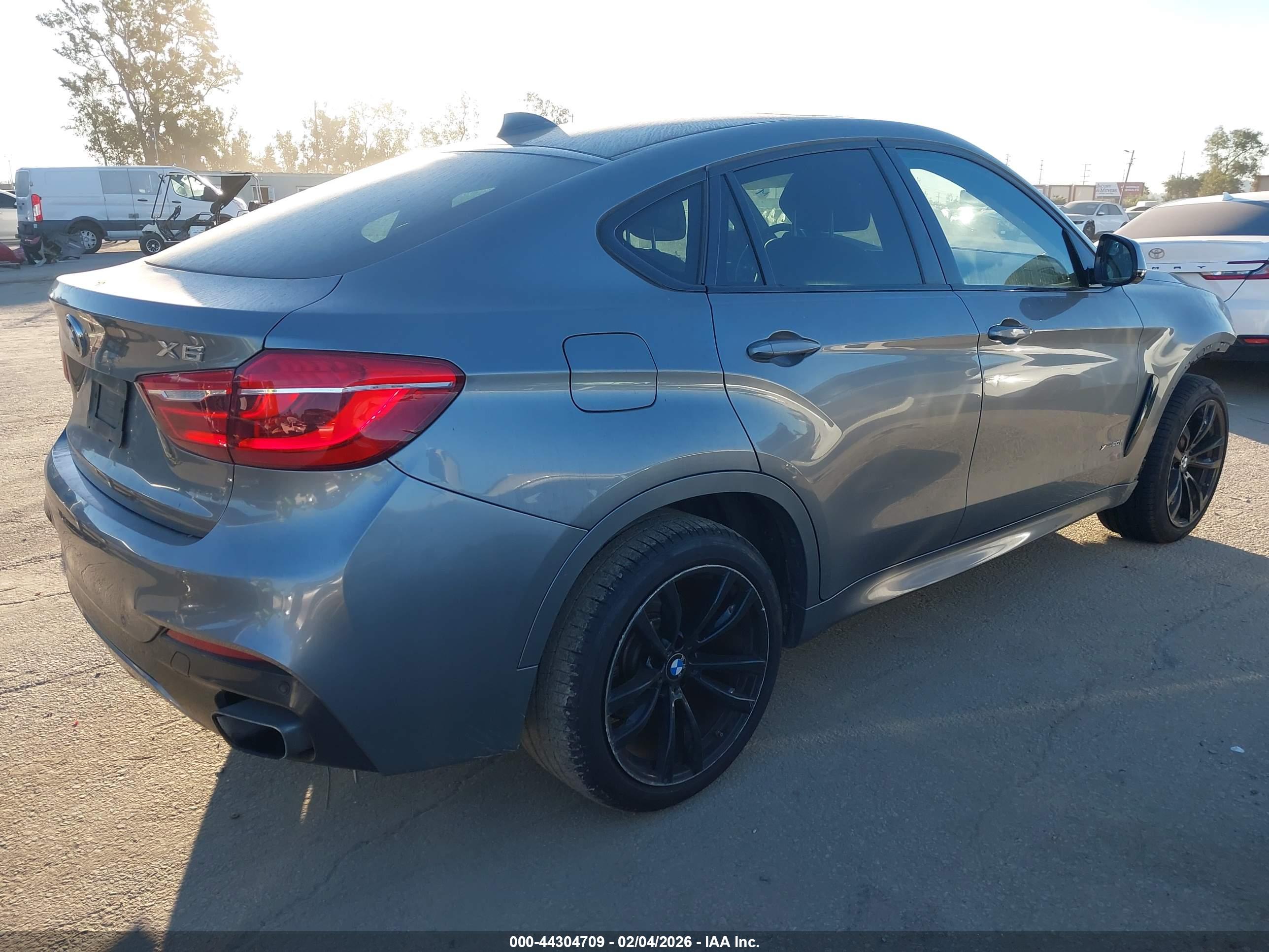 BMW X6 image 4