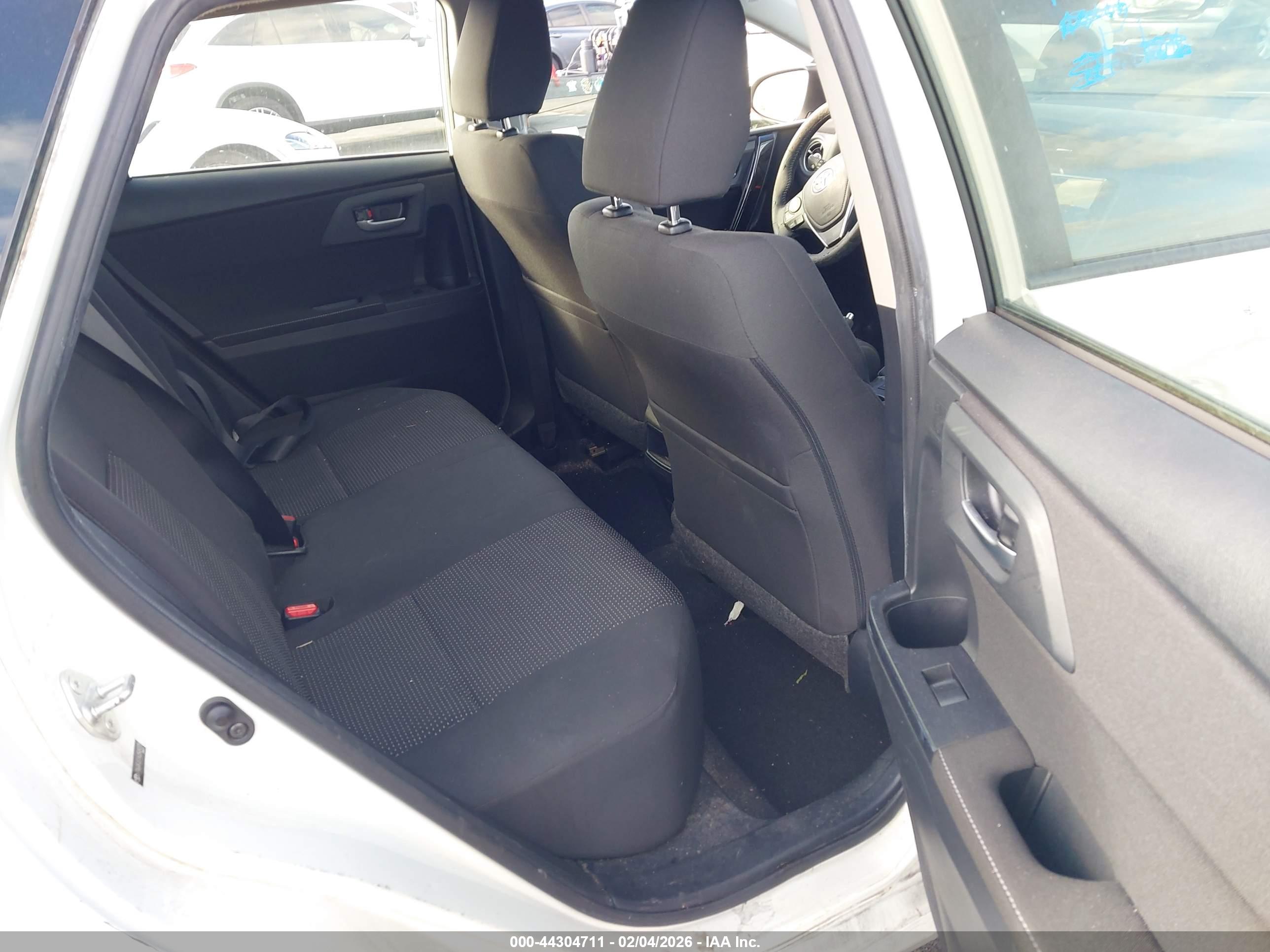 TOYOTA COROLLA image 8